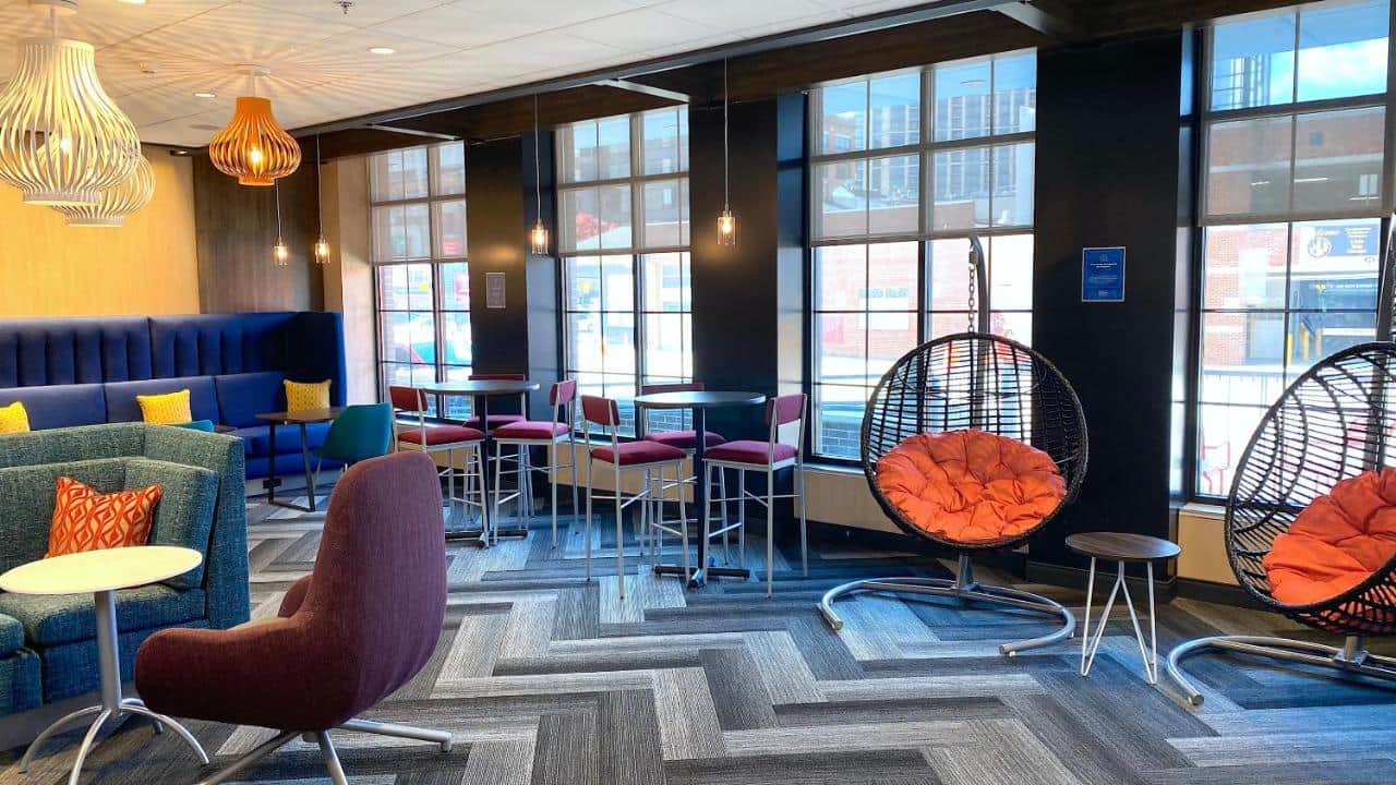 Tru by Hilton - Baltimore Harbor East