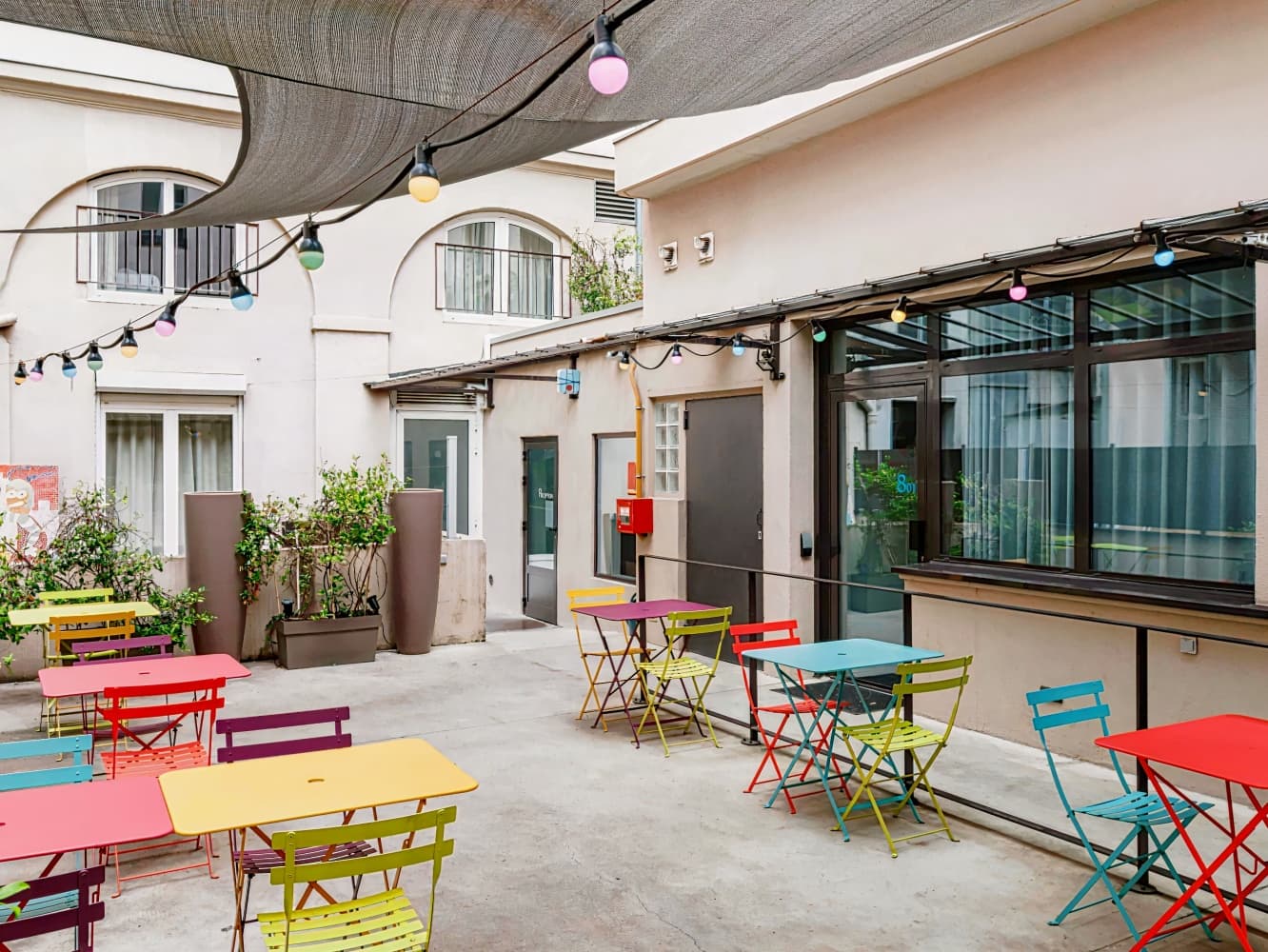 greet hotel Lyon Confluence