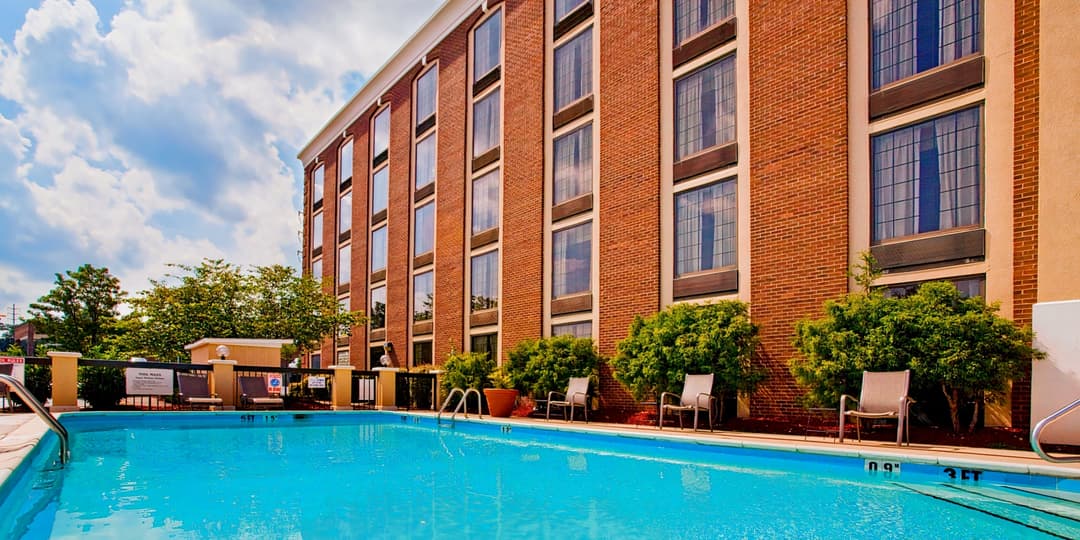 Holiday Inn Express Winston-Salem Medical Ctr Area