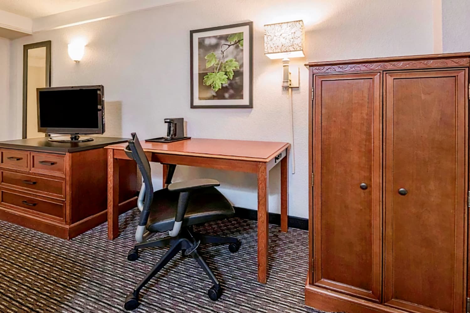 La Quinta Inn & Suites by Wyndham San Antonio Riverwalk