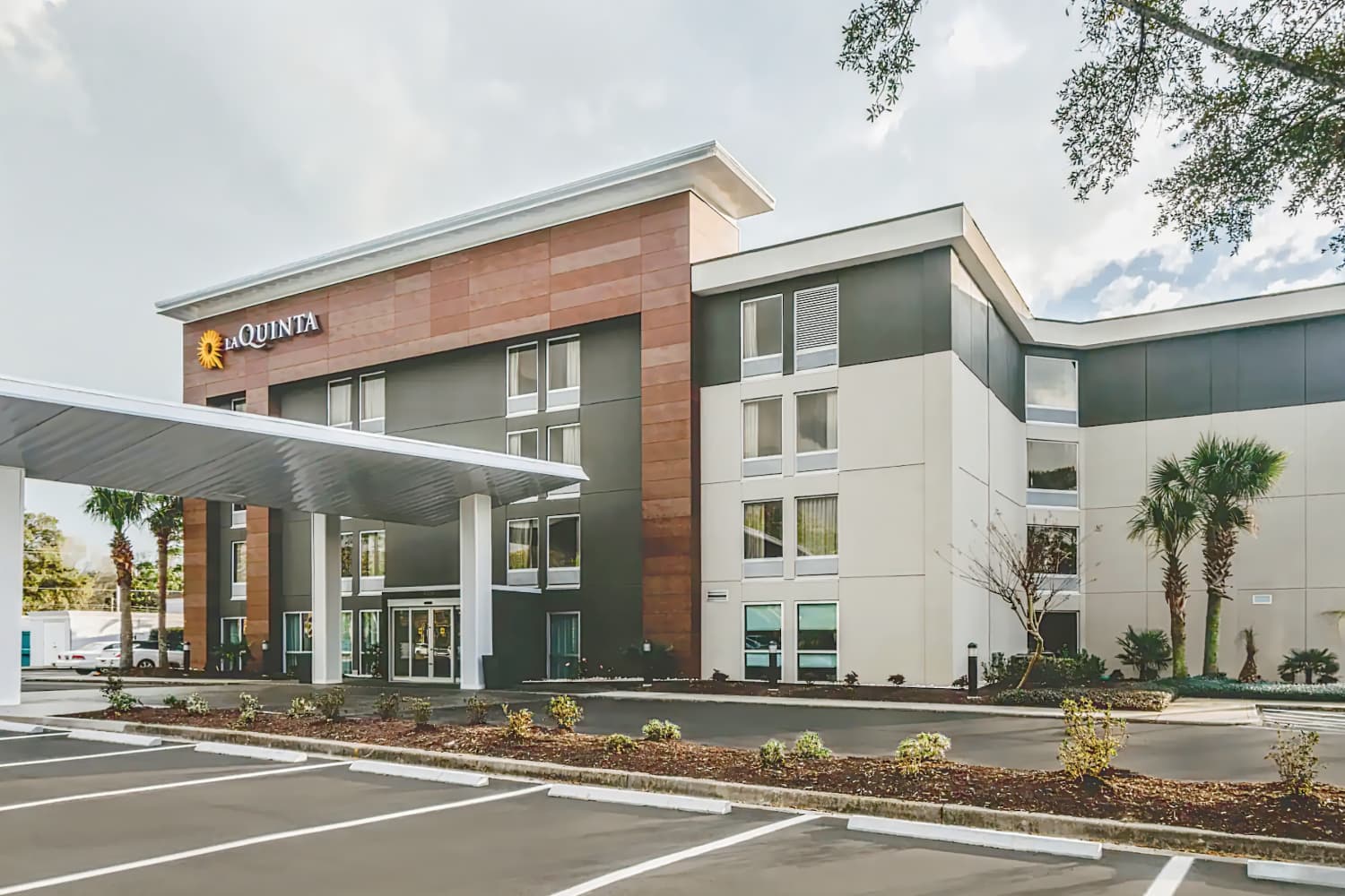 La Quinta Inn & Suites by Wyndham Myrtle Beach - N Kings Hwy