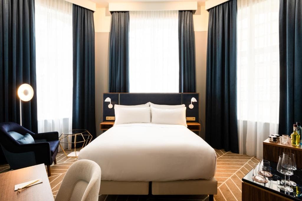 Sapphire House Antwerp, Autograph Collection
