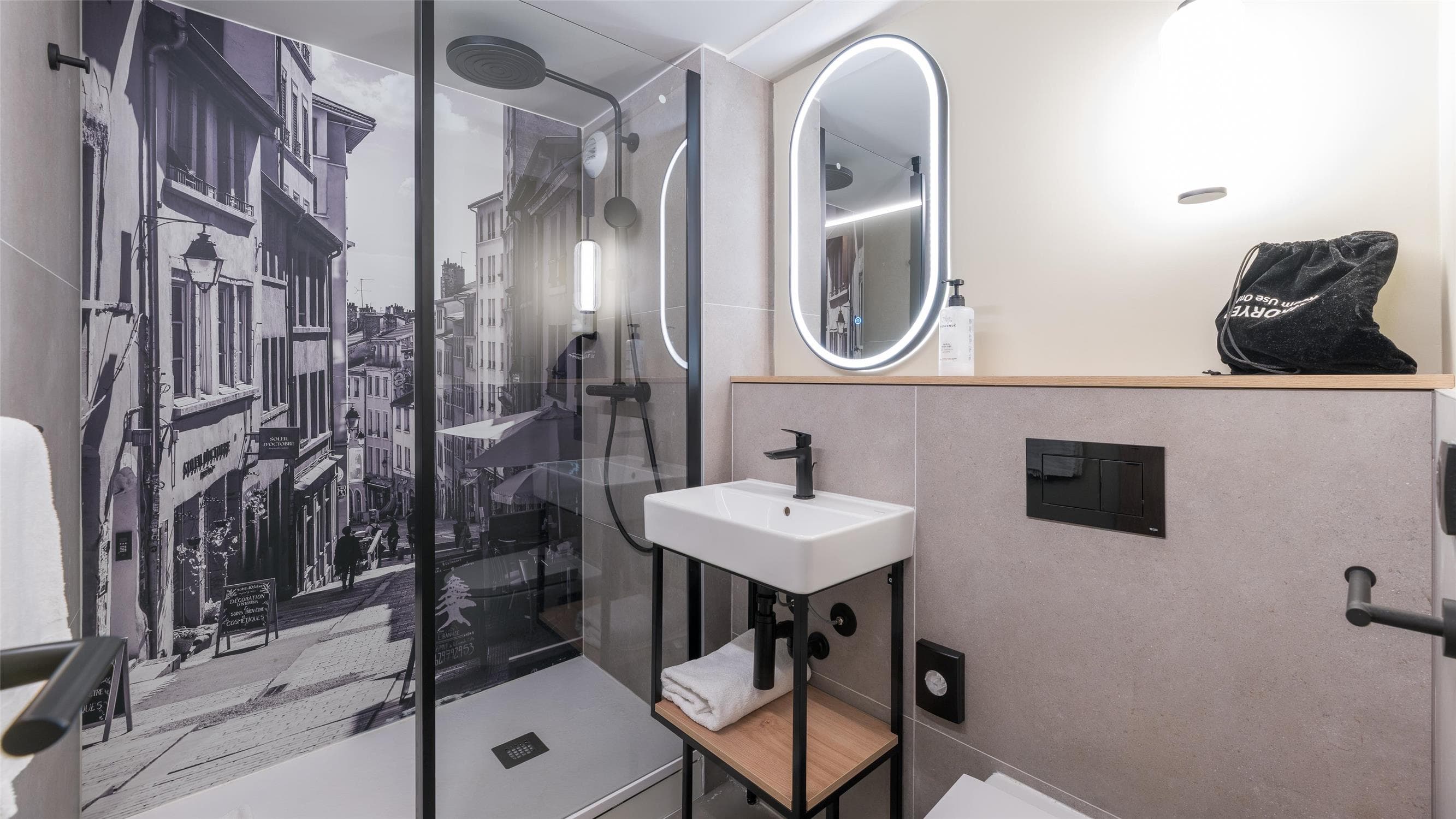 Campanile NATURE - Lyon Est Bron Eurexpo