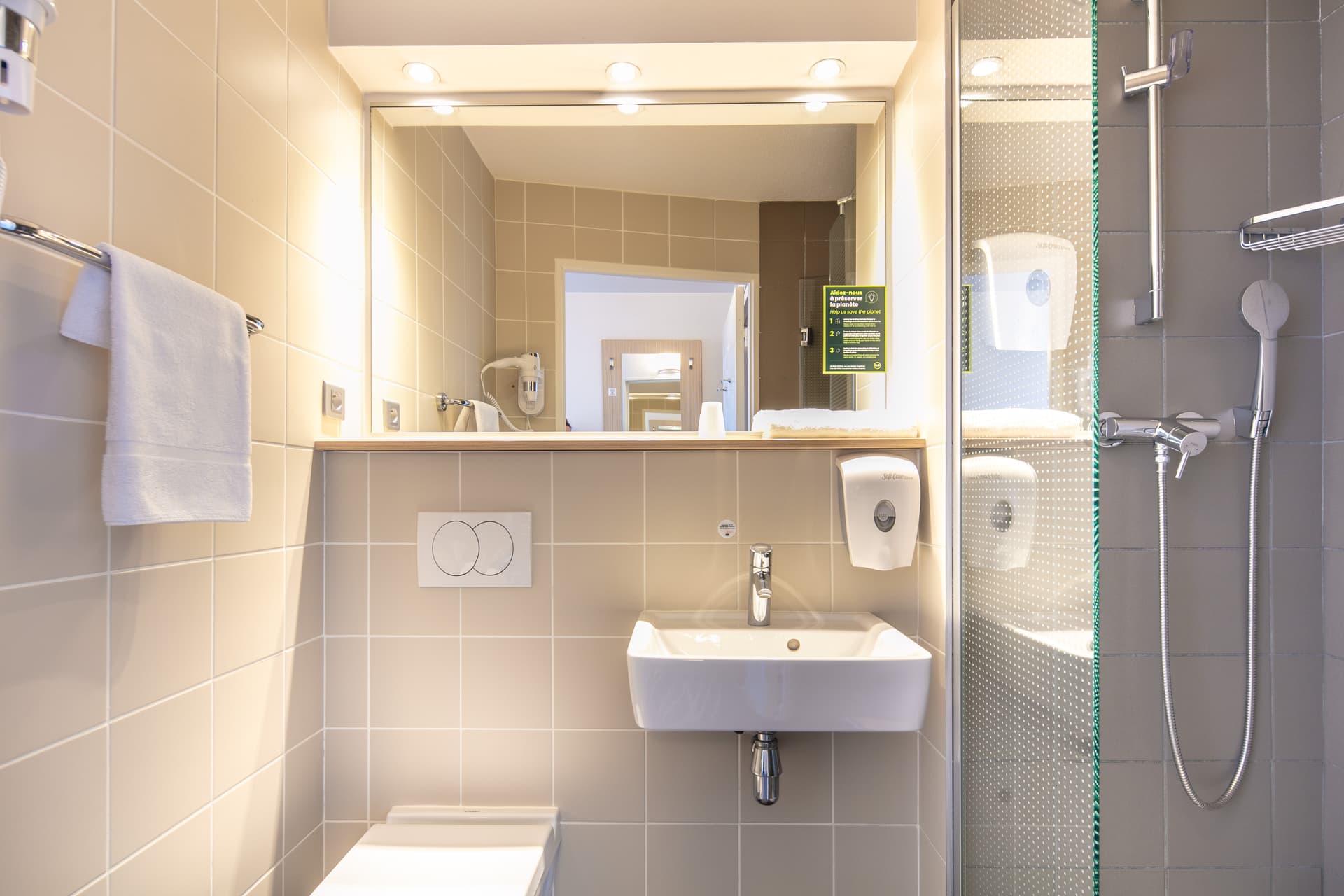 B&B HOTEL Lyon Aéroport Saint-Quentin-Fallavier