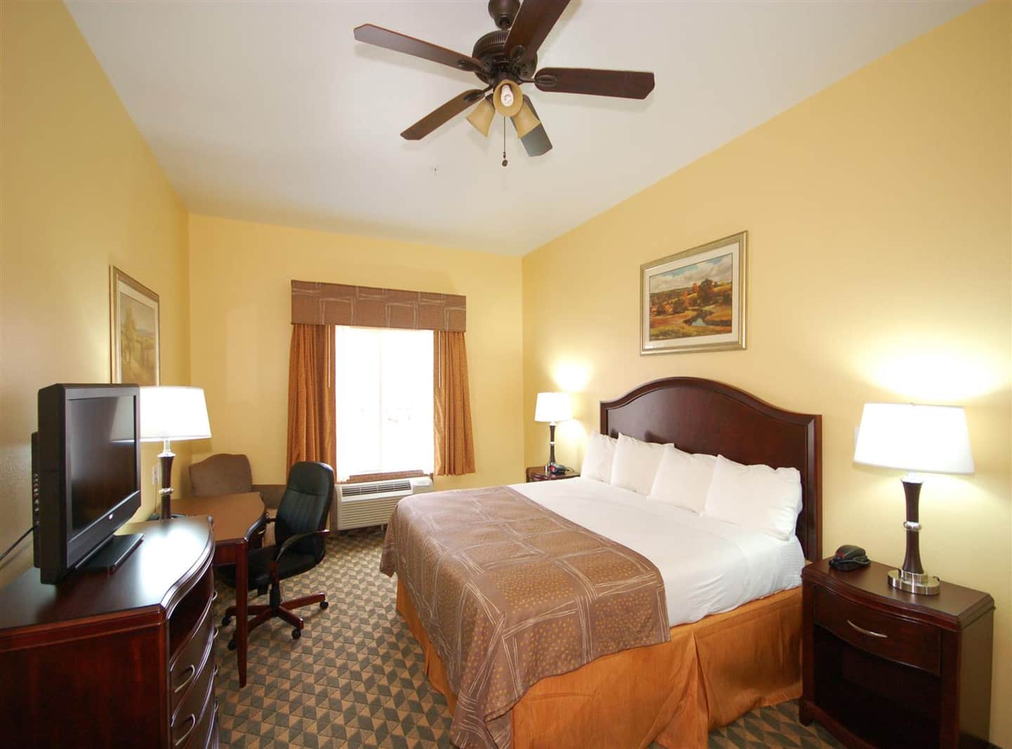 Best Western Plus Manvel Inn & Suites