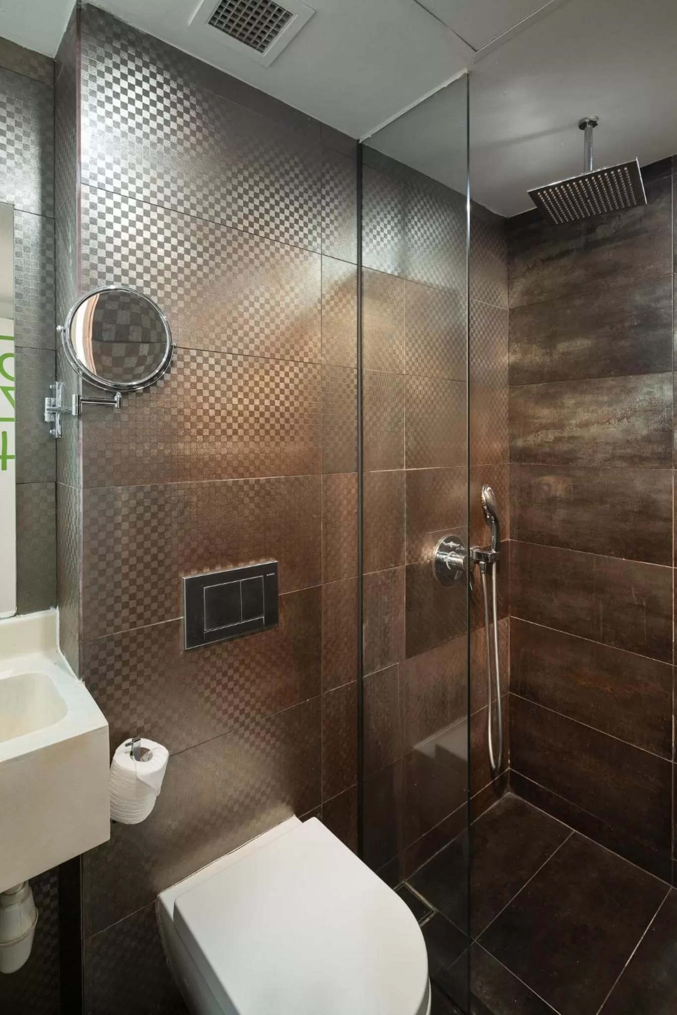 Lion Peak Dickson Hotel