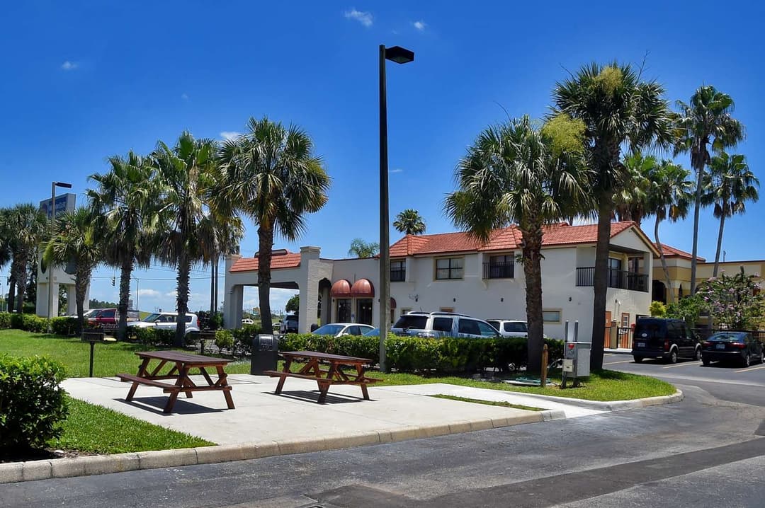 Best Western Orlando East Inn & Suites