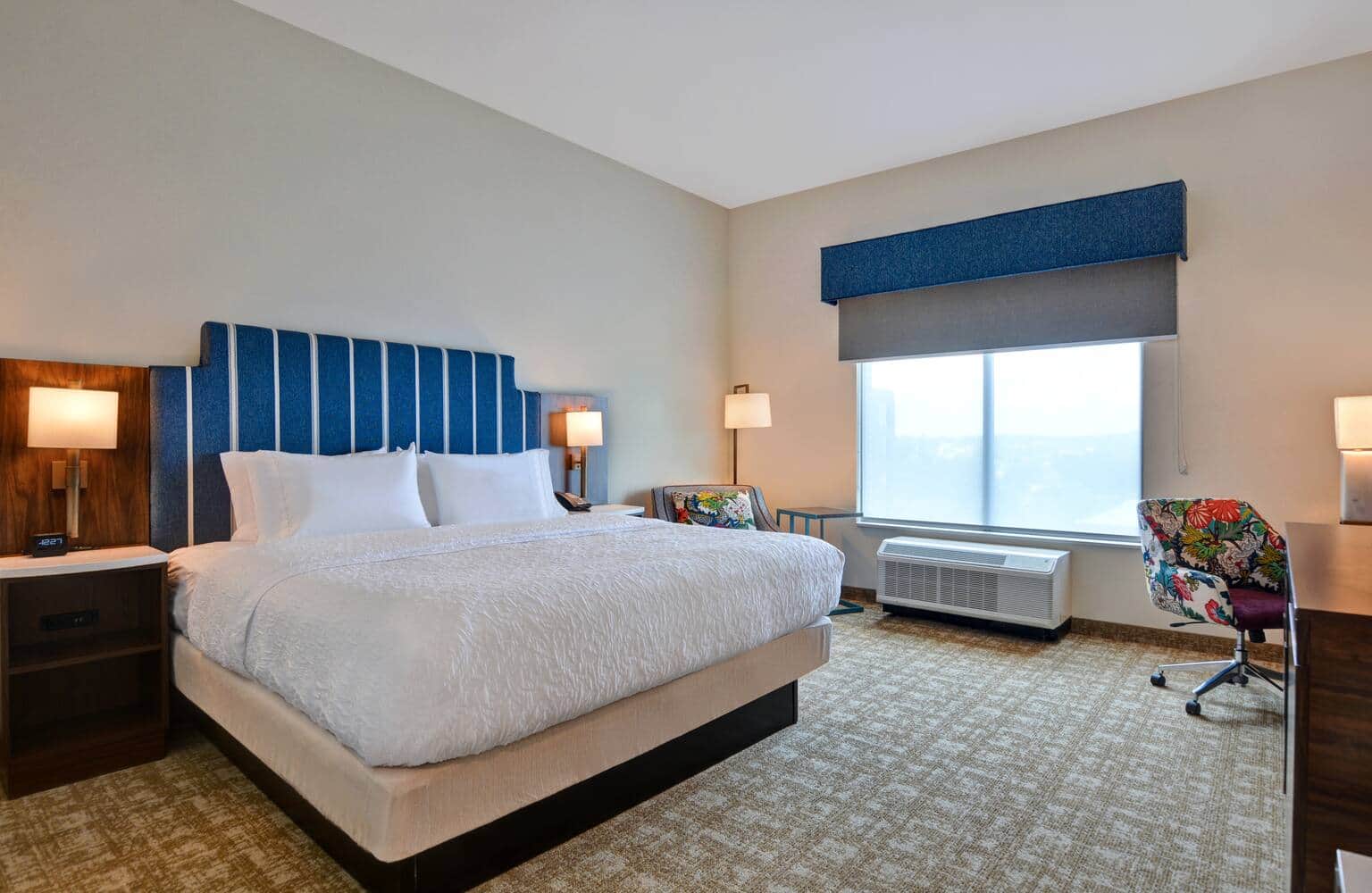 Hampton Inn & Suites Nashville Downtown Capitol View