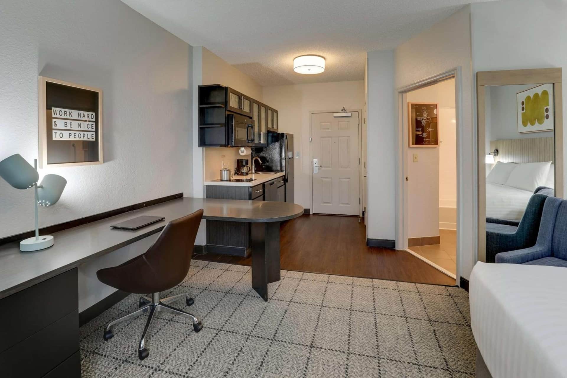 Sonesta Simply Suites Miami Airport Doral