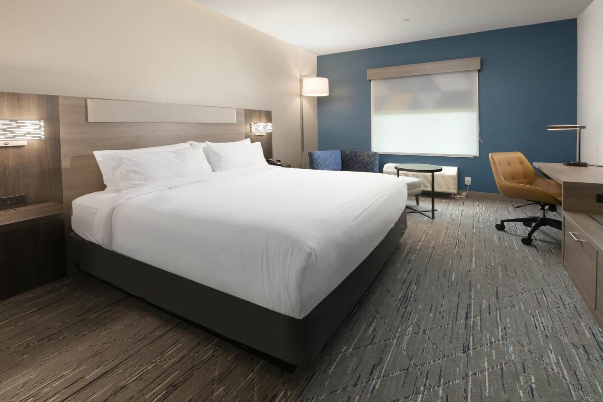 Holiday Inn Express & Suites - Williamstown - Glassboro, an IHG Hotel
