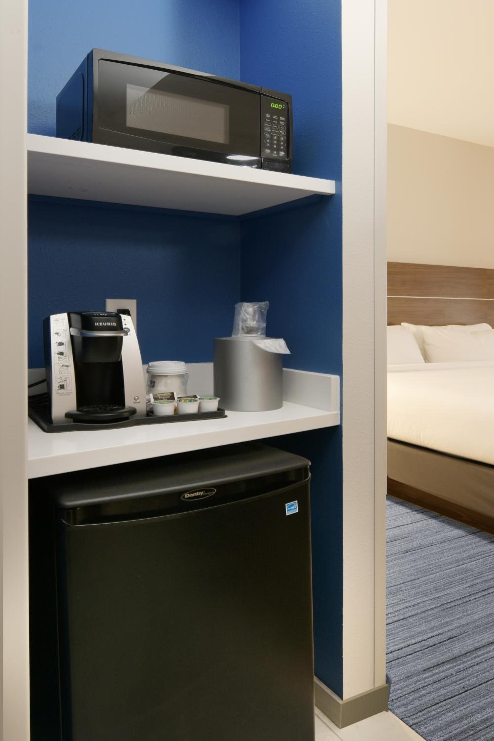 Holiday Inn Express & Suites - Williamstown - Glassboro, an IHG Hotel