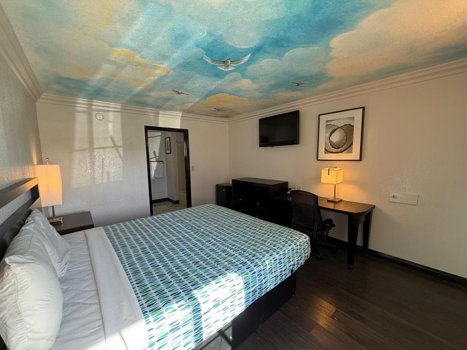 Super 7 Motel - Anaheim Packing District & Disneyland