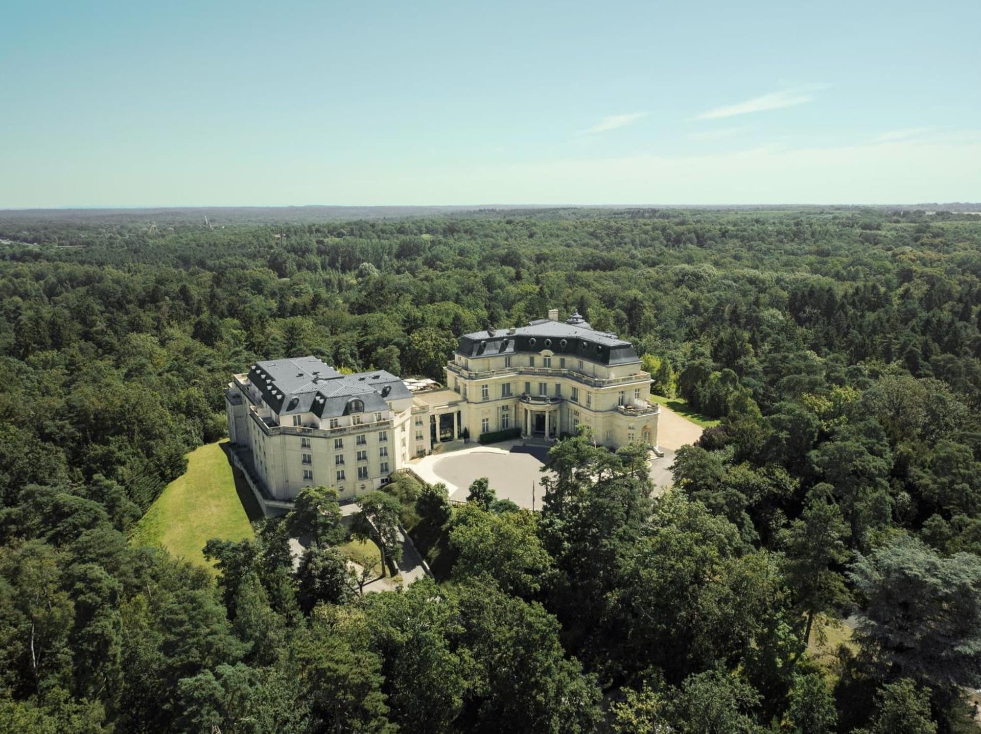 InterContinental Chantilly Chateau Mont Royal, an IHG Hotel