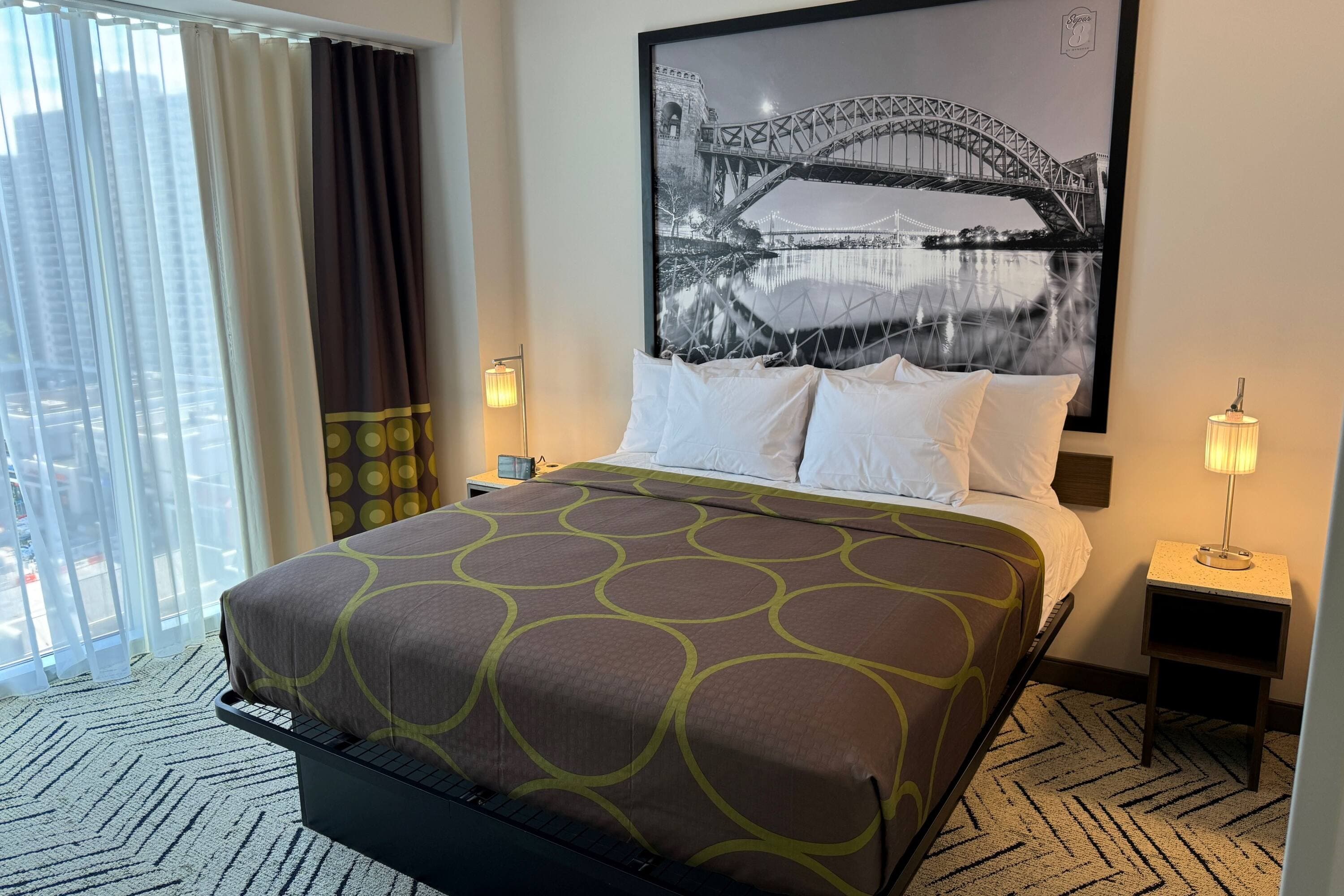 Super 8 by Wyndham Bronx Near Stadium