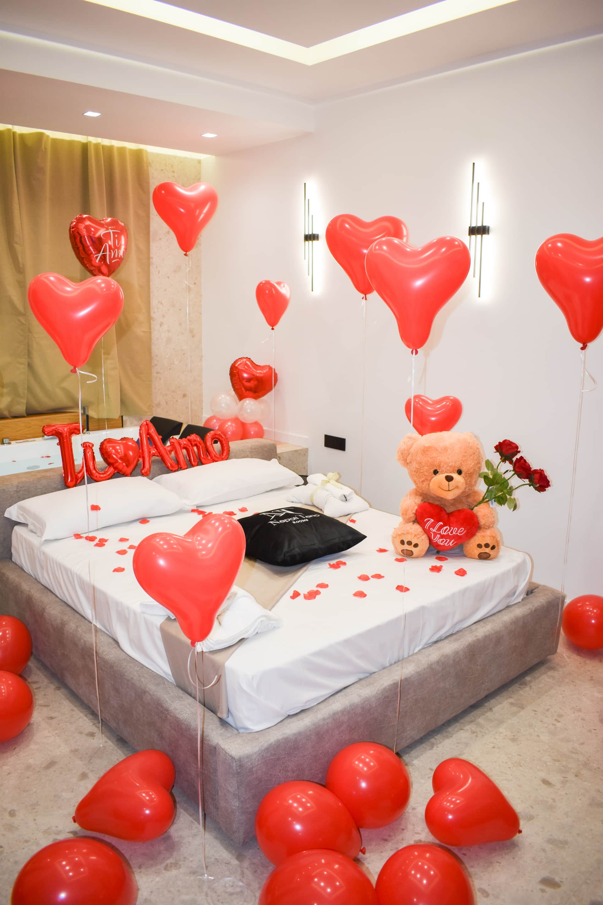 Napolitano Rooms