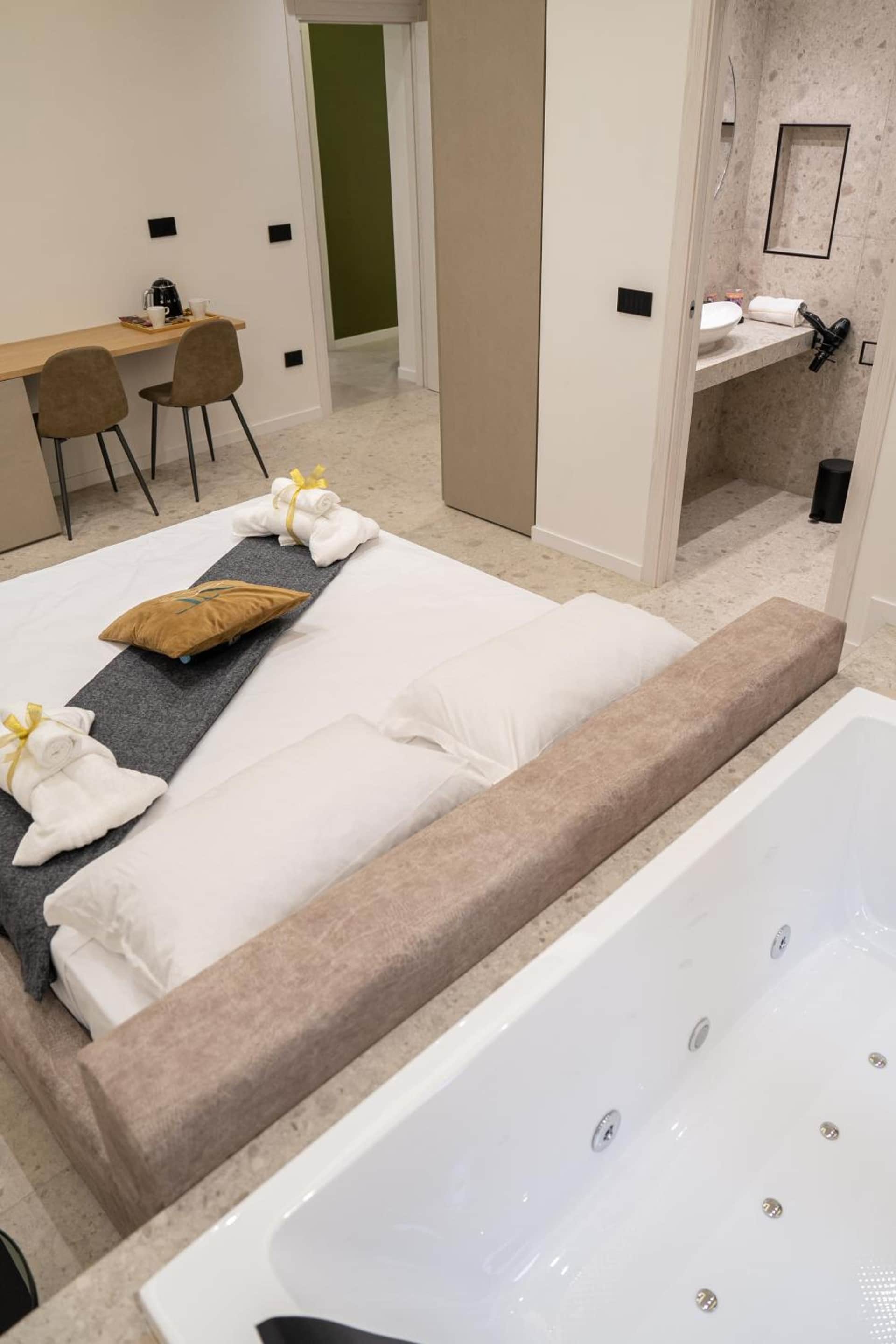 Napolitano Rooms