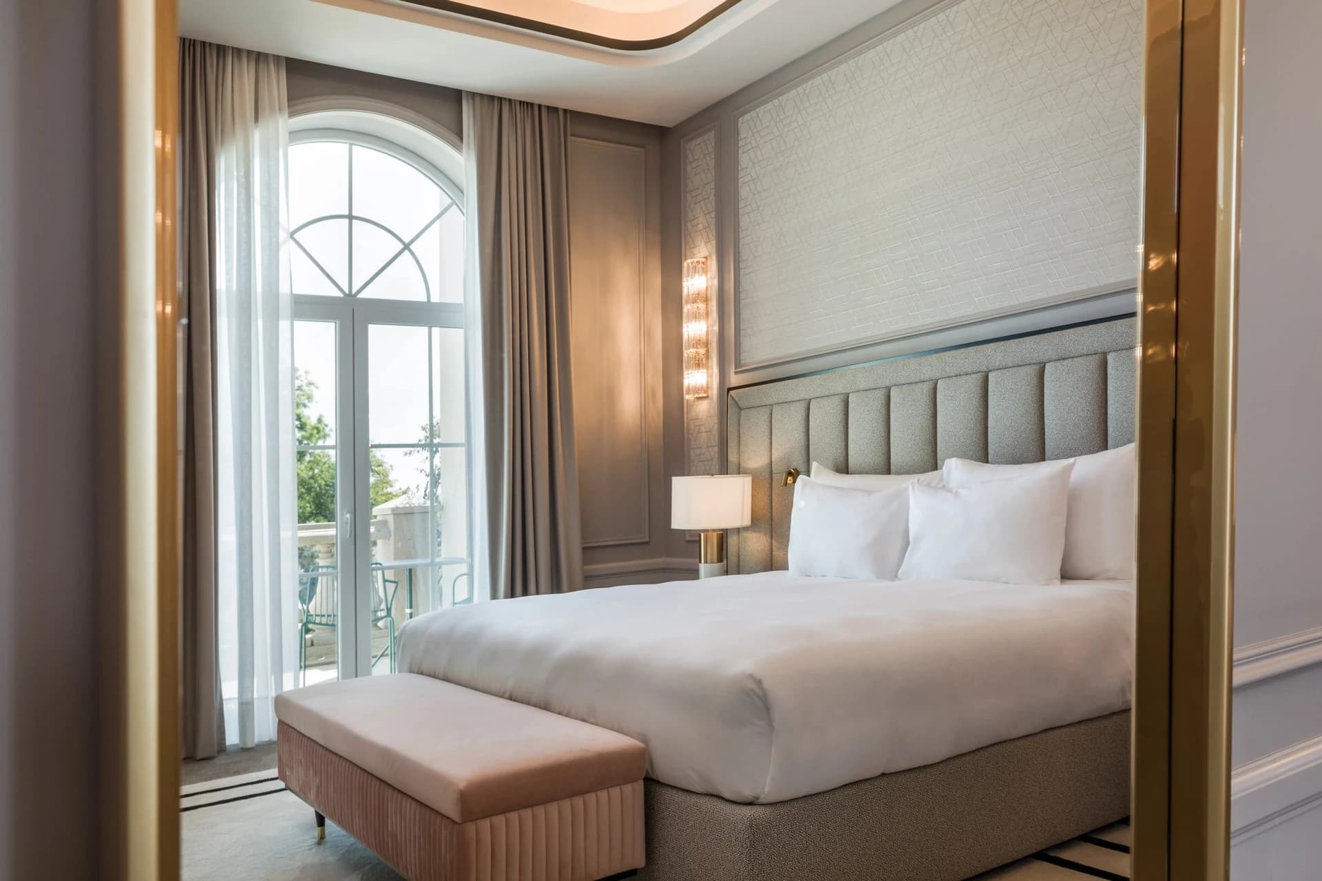 Amoure Hotel