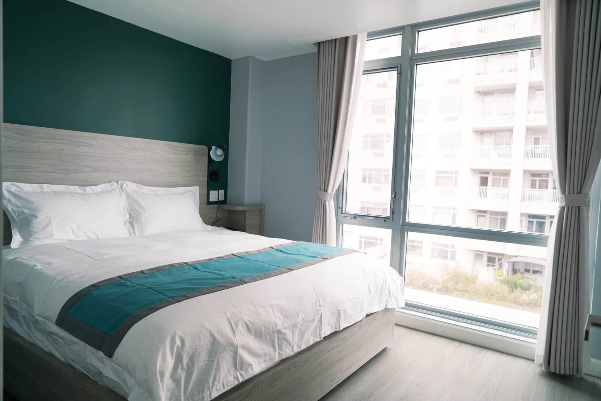 Starlight Hotel