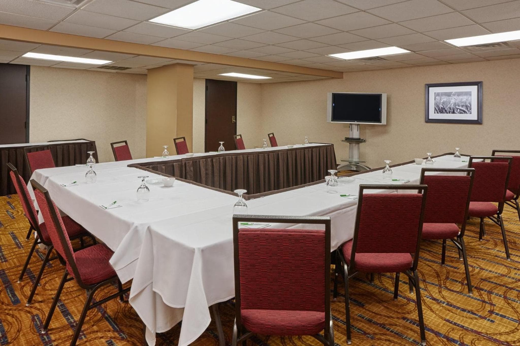 Holiday Inn & Suites Chicago-Carol Stream Wheaton, an IHG Hotel