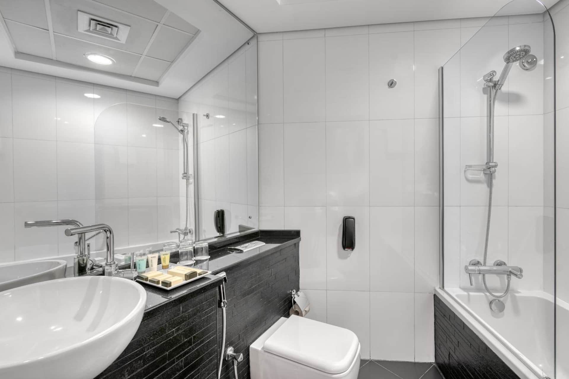 Grand Heights Dubai Hotel Apartments