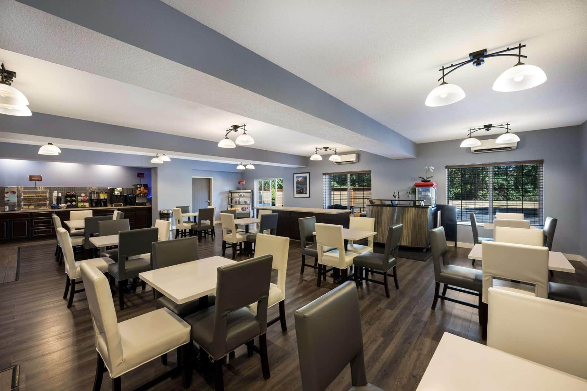 Best Western PLUS Mountain View Auburn Inn