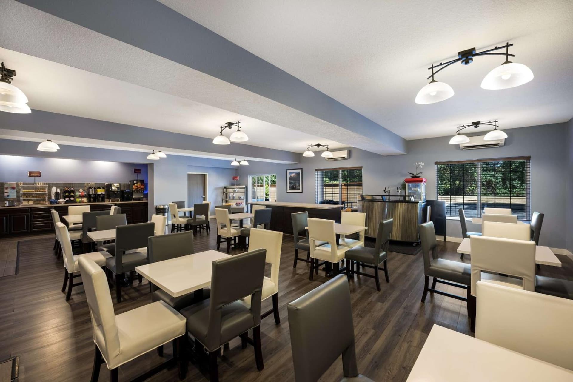 Best Western PLUS Mountain View Auburn Inn