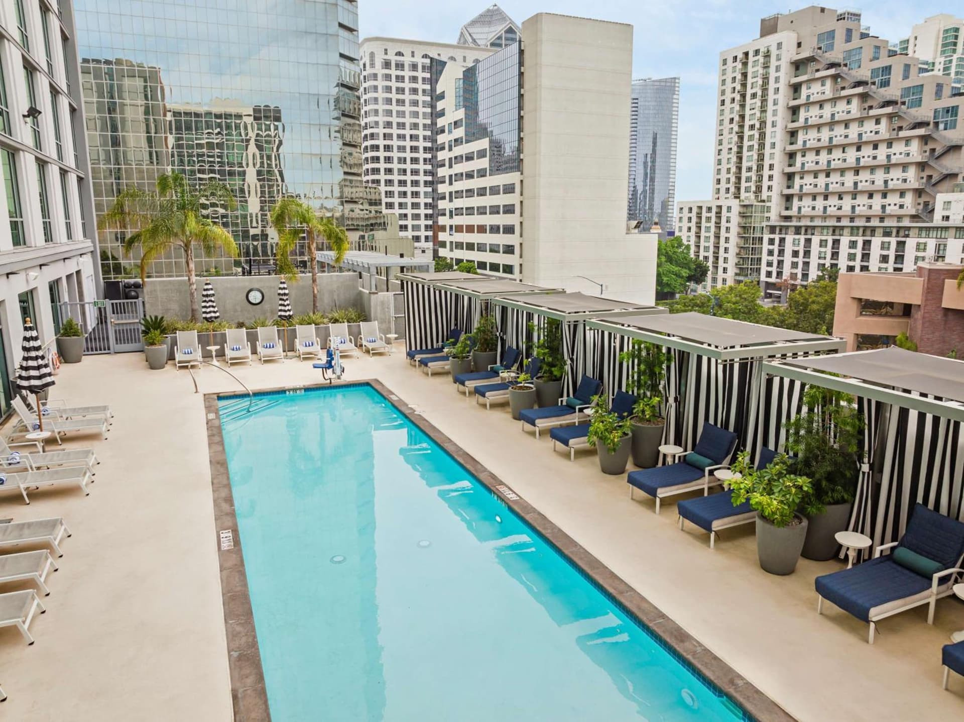 Carte Hotel San Diego Downtown, Curio Collection by Hilton