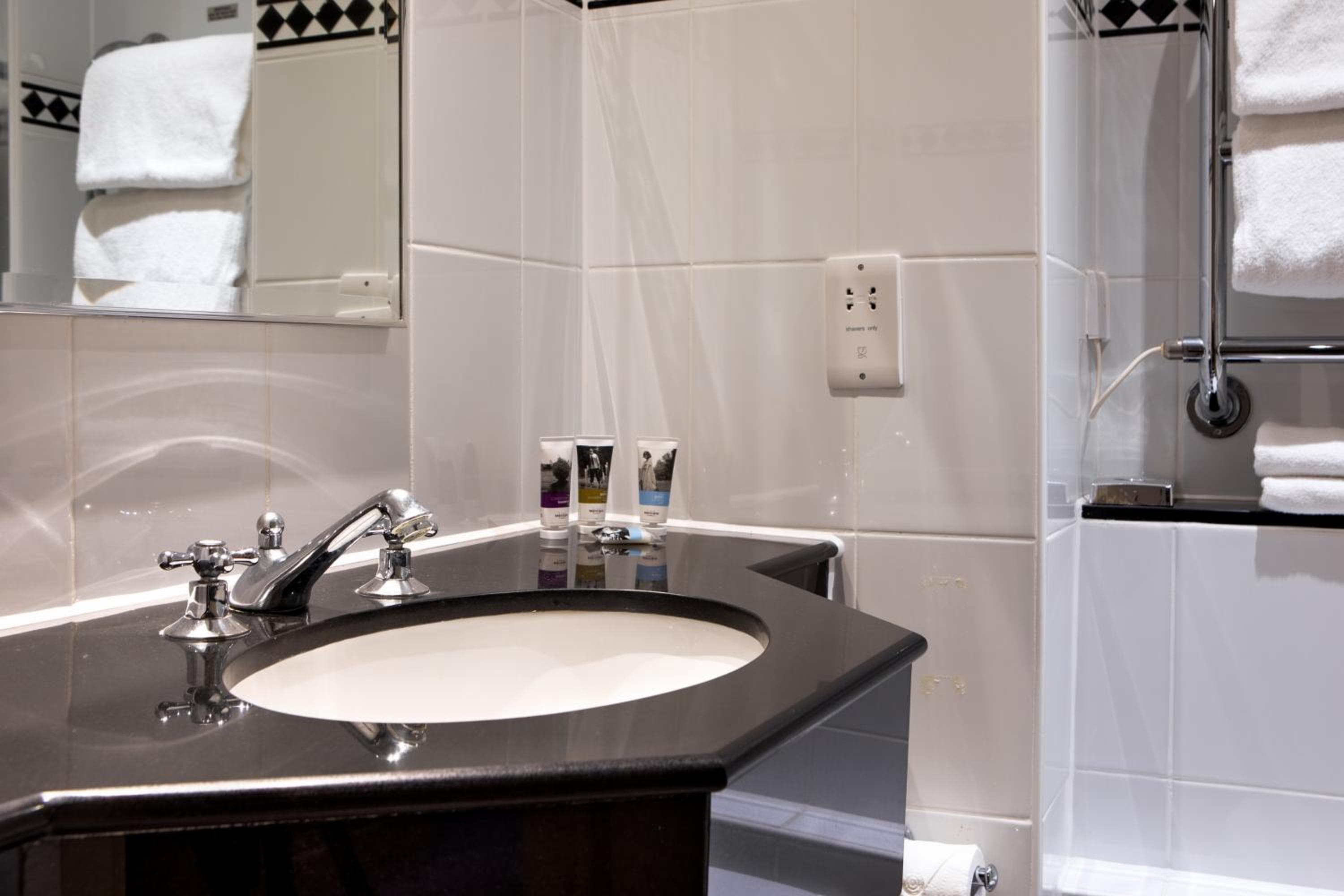 Sunday Box Hill Burford Bridge Hotel