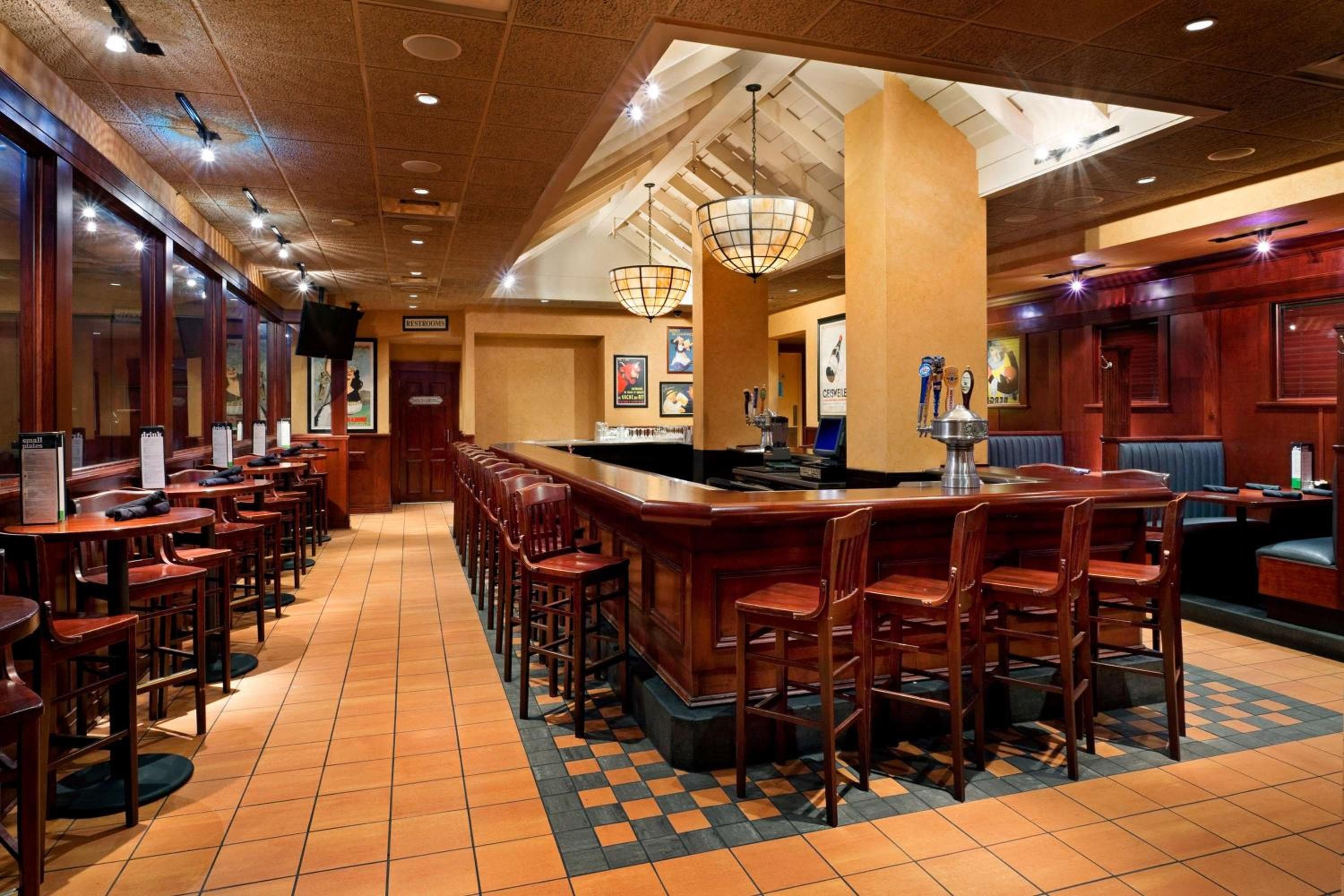 Hotel Belvoir Springfield