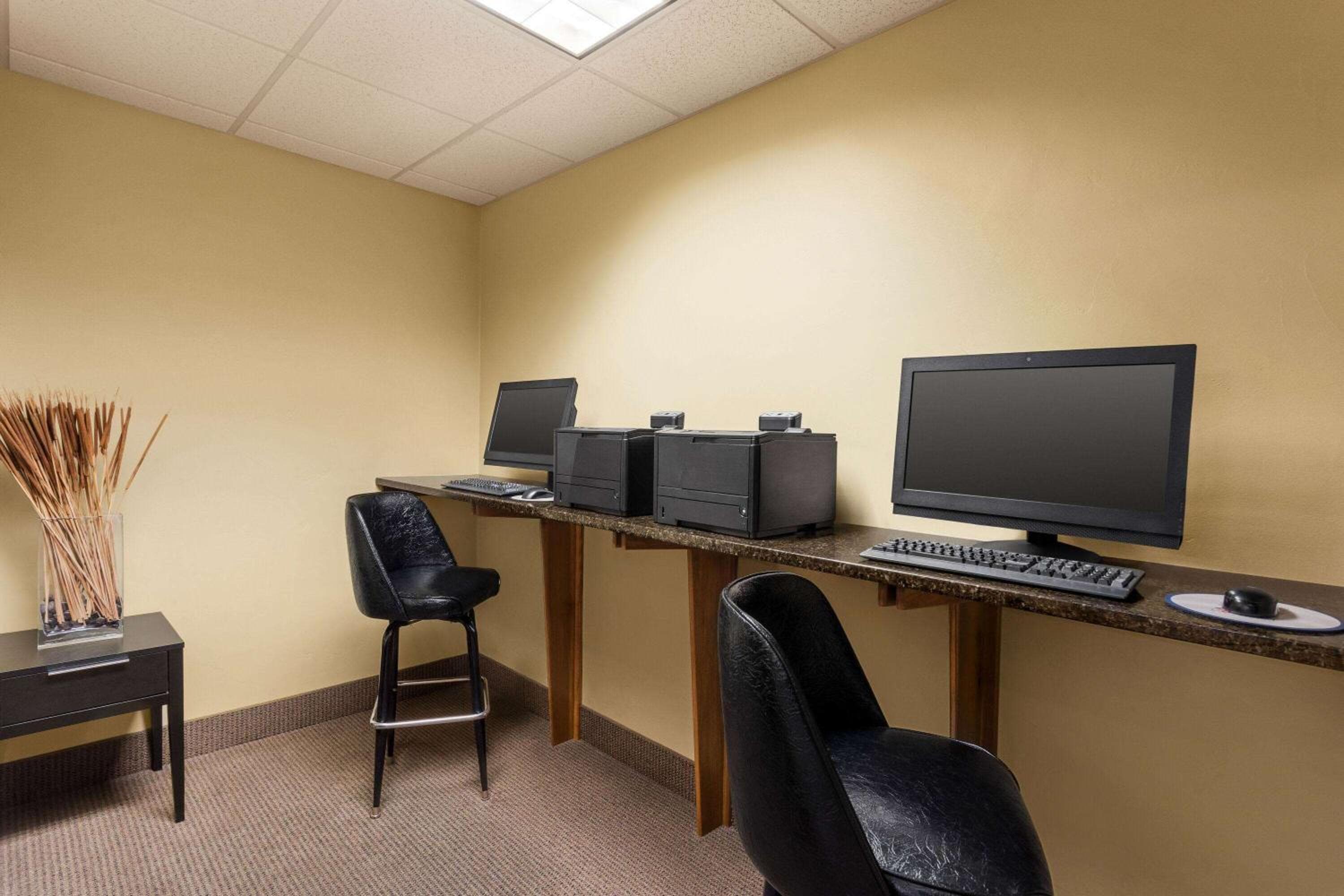 AmericInn by Wyndham Madison West