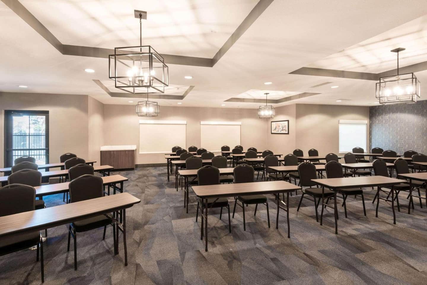 La Quinta Inn & Suites by Wyndham Las Vegas Airport South