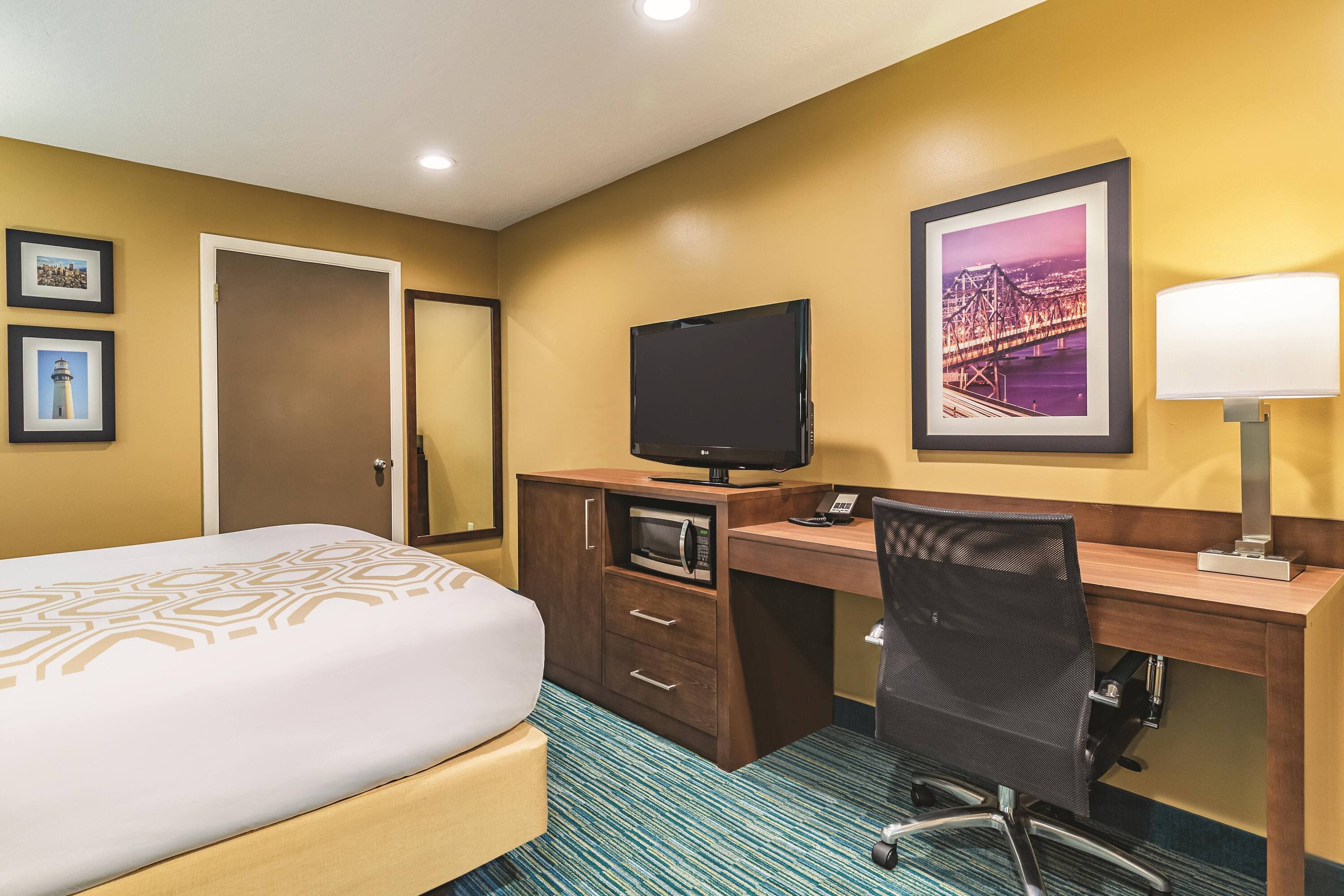 La Quinta Inn & Suites by Wyndham San Francisco Airport West