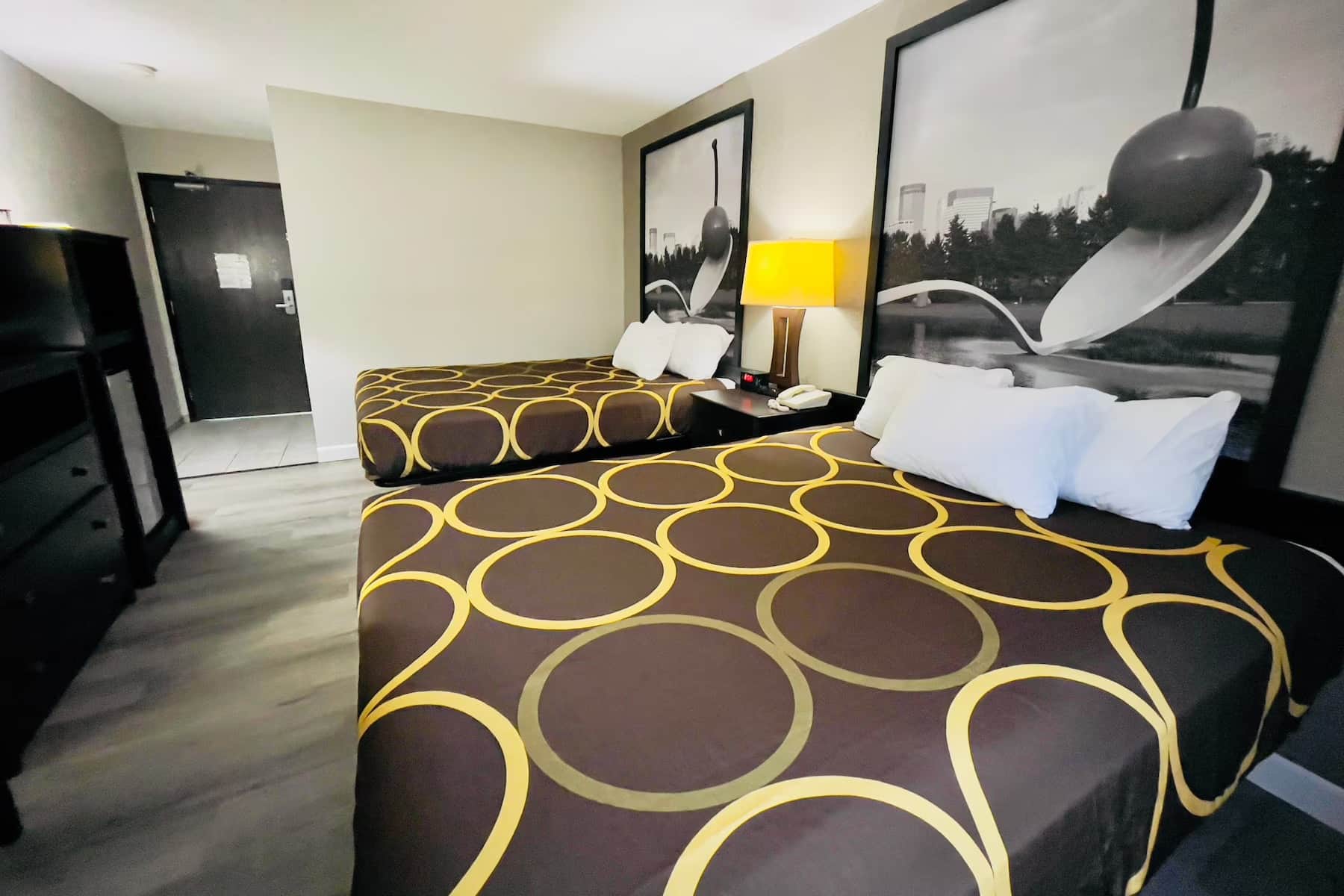 Super 8 by Wyndham Shakopee