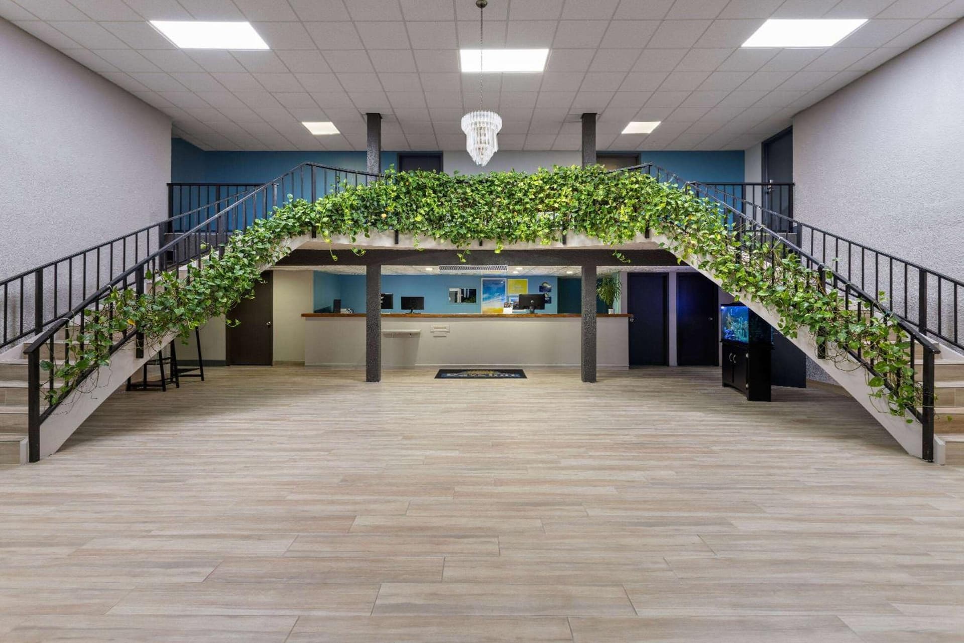 Days Inn & Suites by Wyndham Fort Pierce Midtown