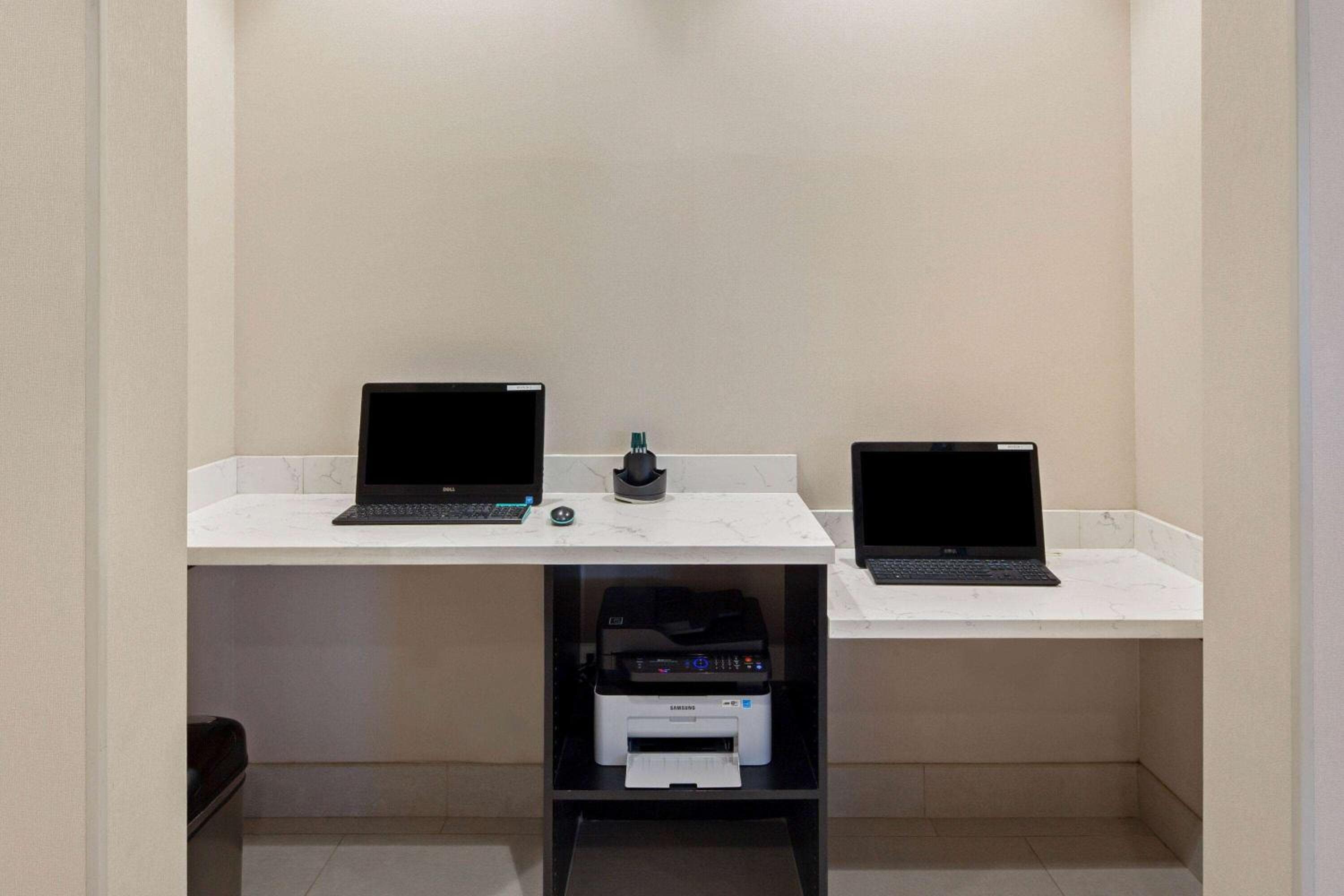 La Quinta Inn & Suites by Wyndham Morgan Hill-San Jose South