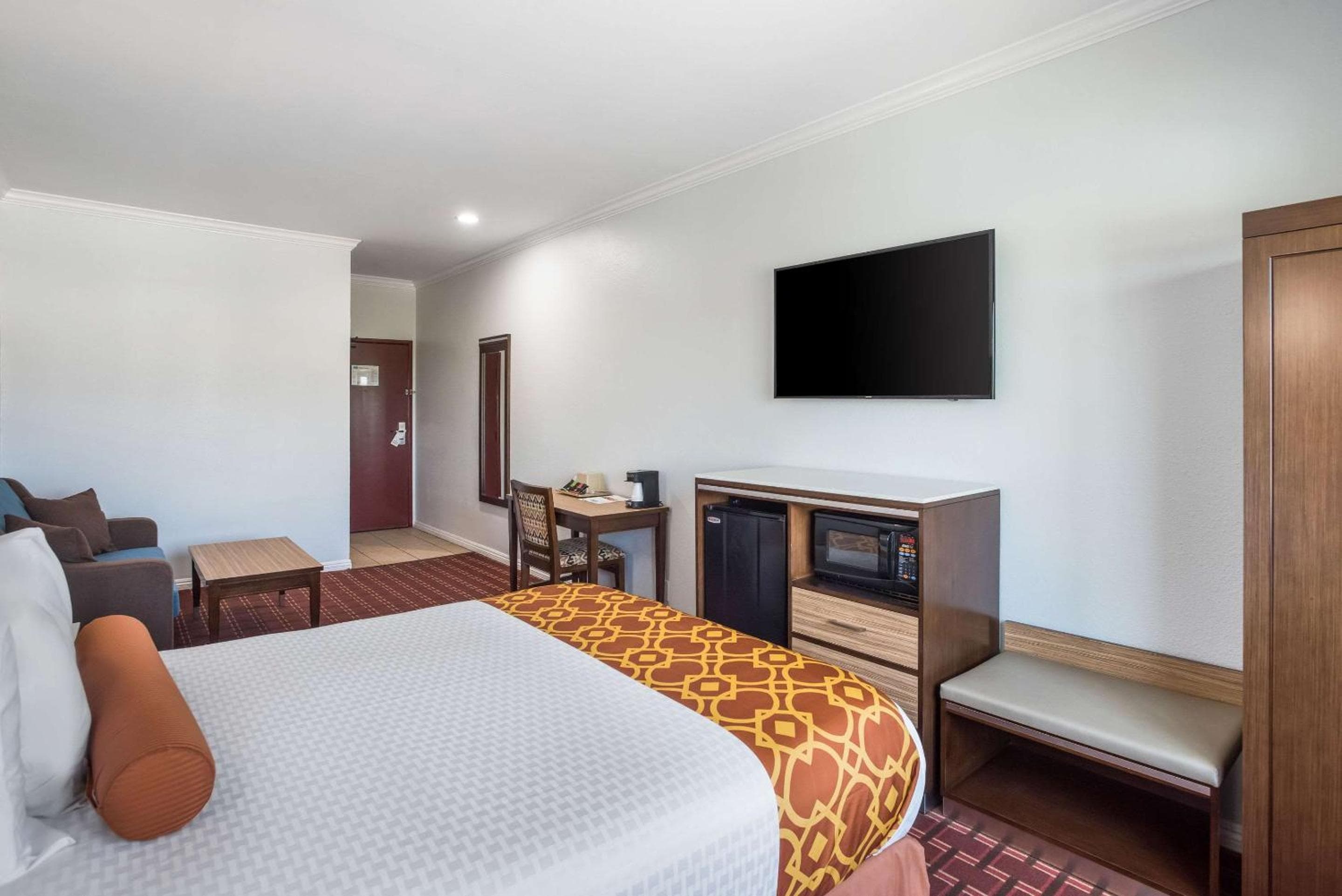 Rodeway Inn & Suites Pasadena