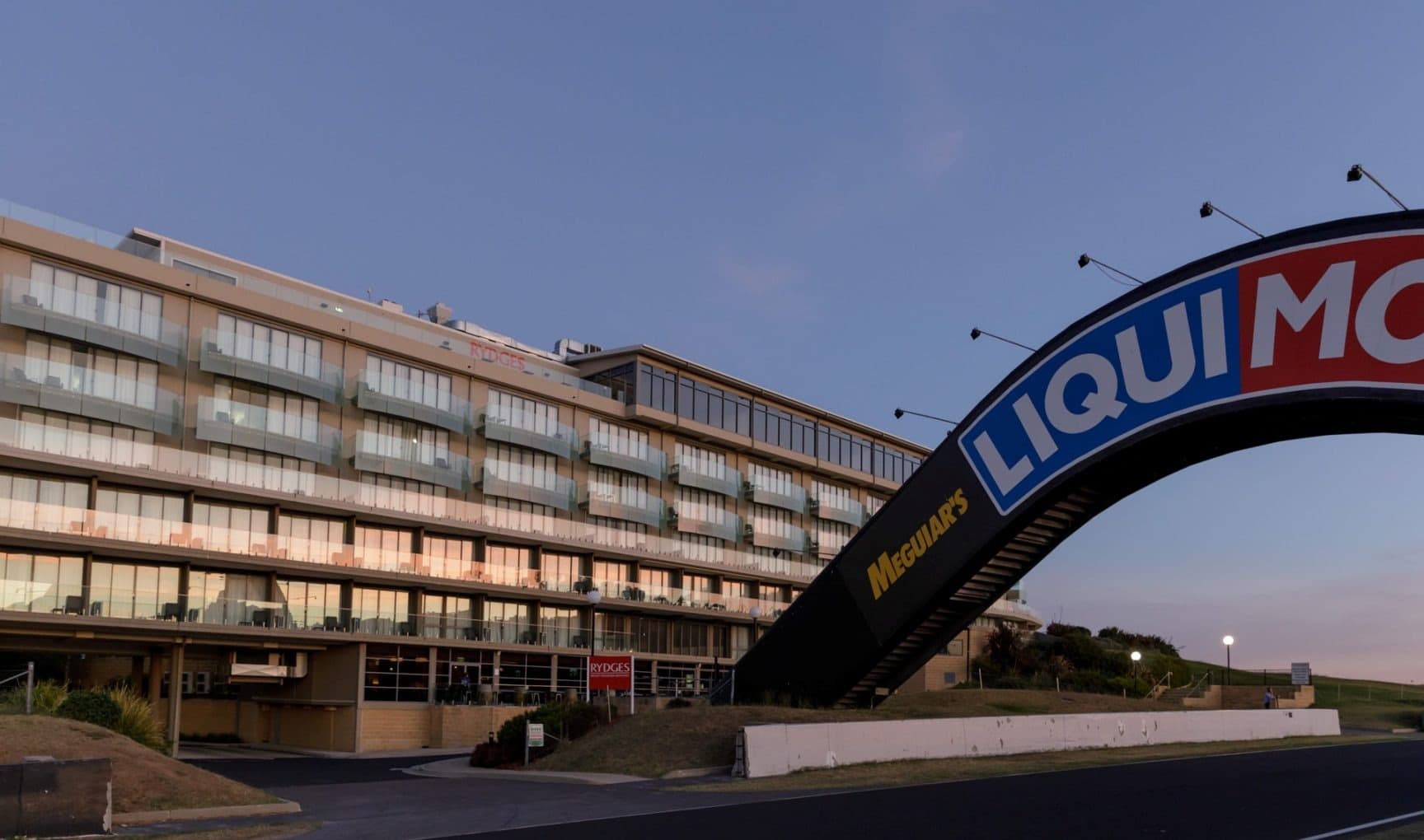 Rydges Mount Panorama Bathurst