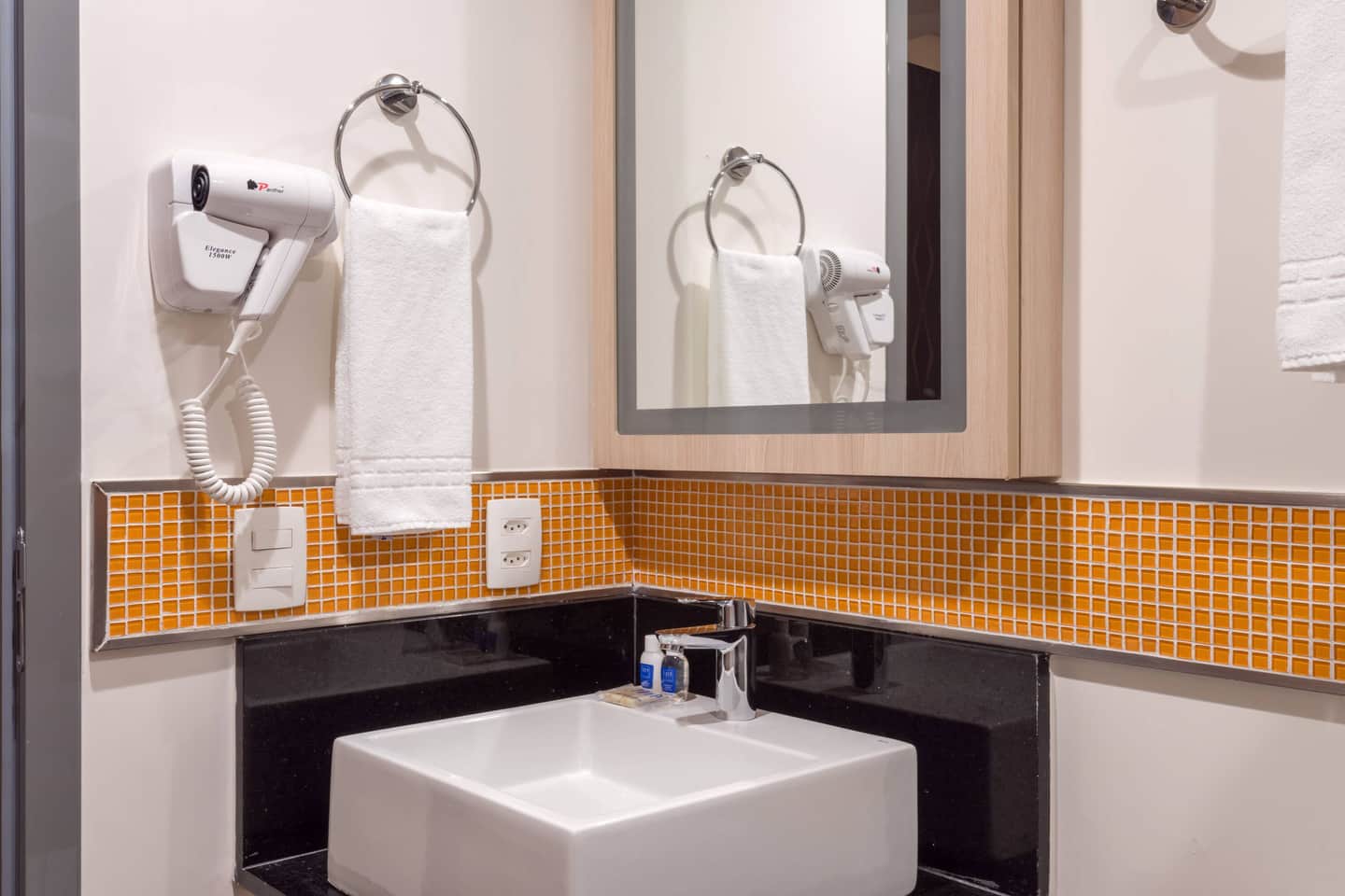 TRYP BY WYNDHAM São Paulo Airport - Hotel de Transito Terminal 3 INTERNACIONAL