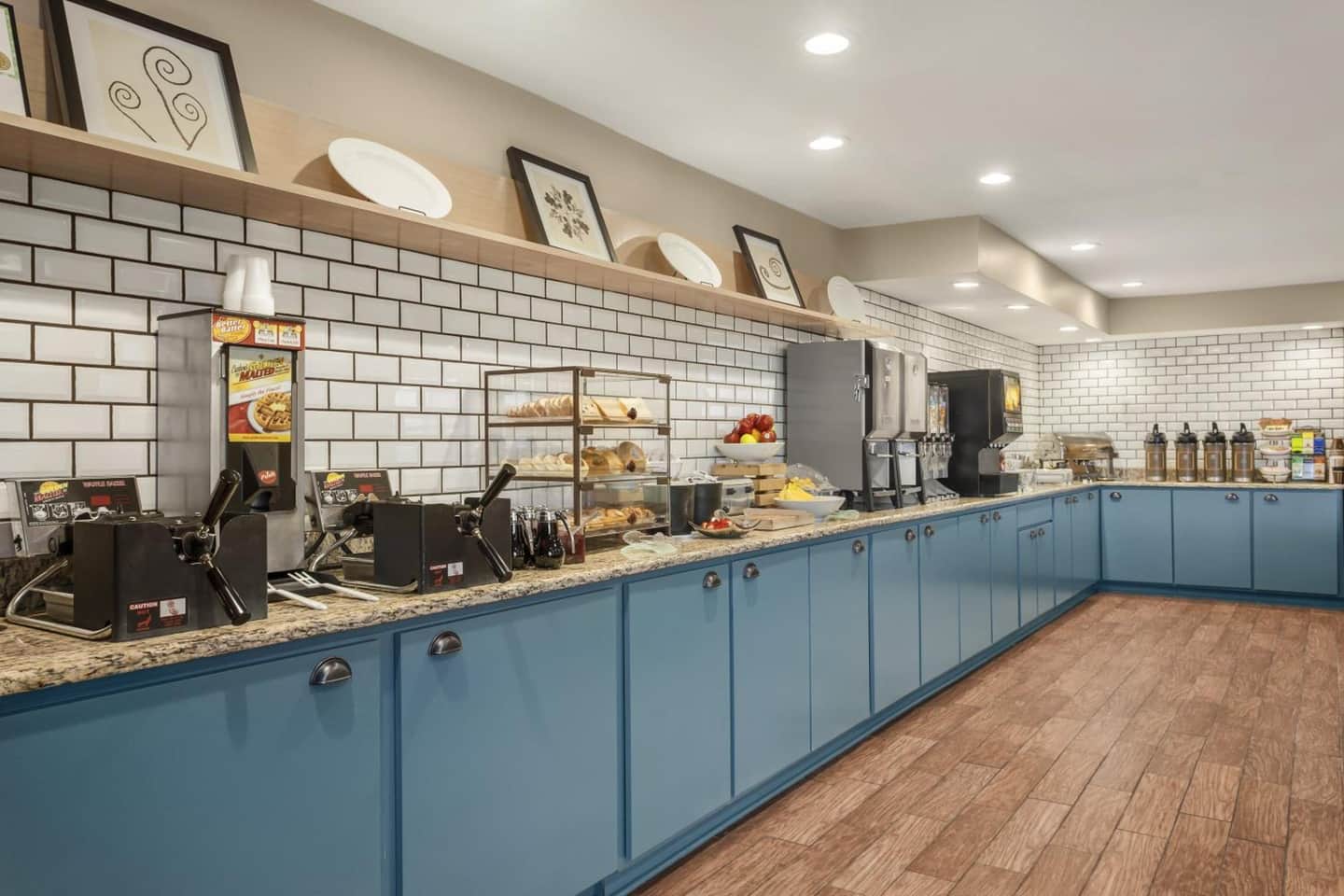 Country Inn & Suites by Radisson, Ames, IA