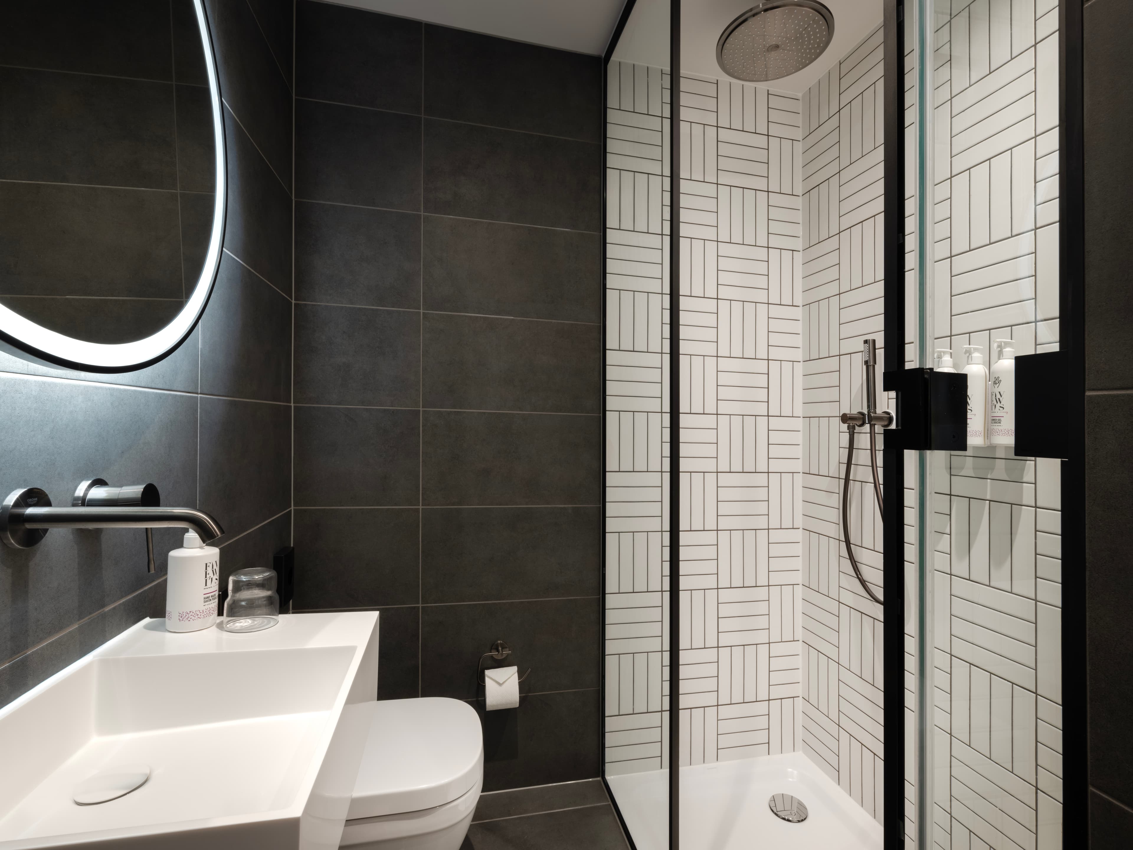 Moxy London Piccadilly Circus