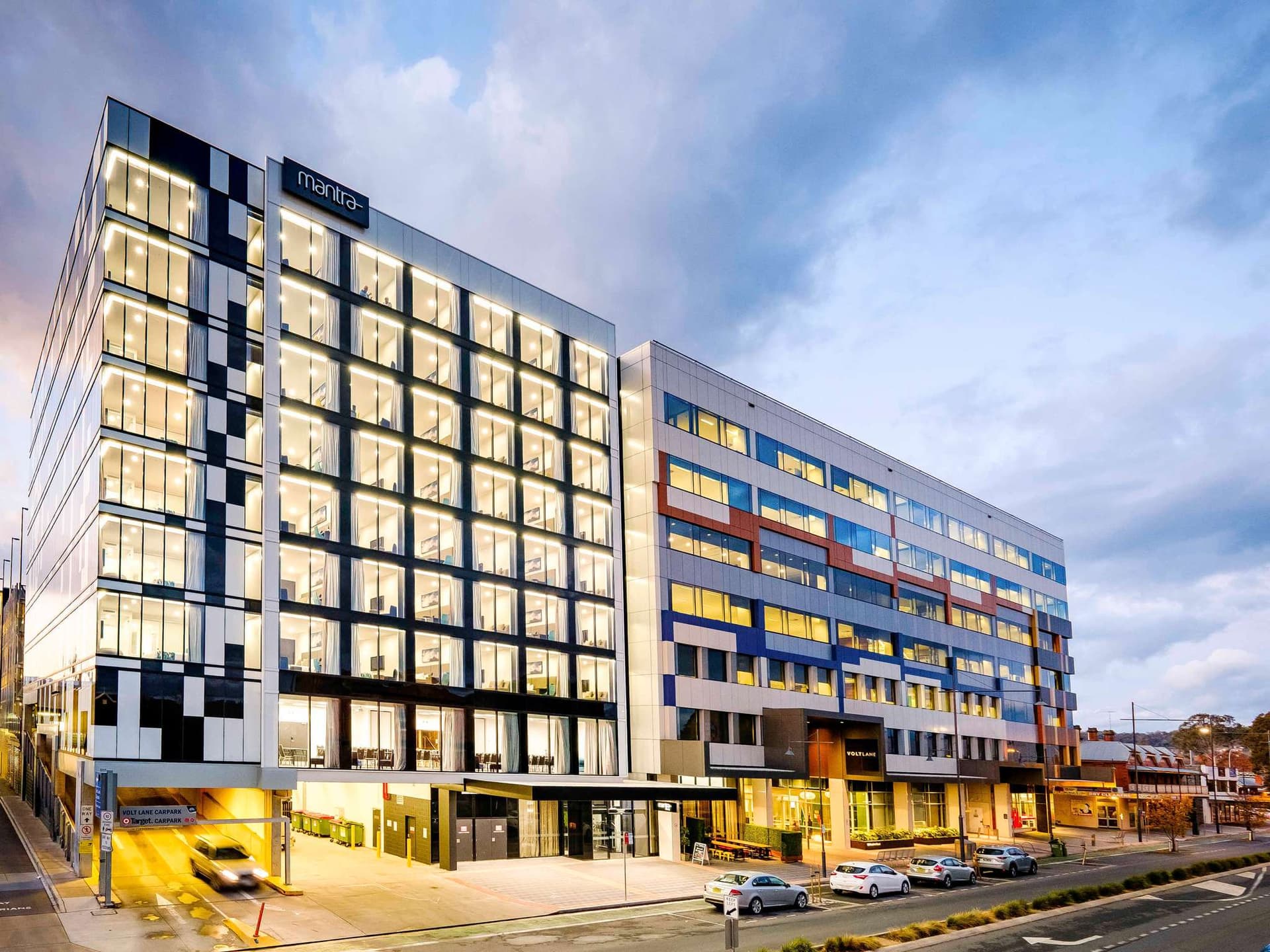 Mantra Albury
