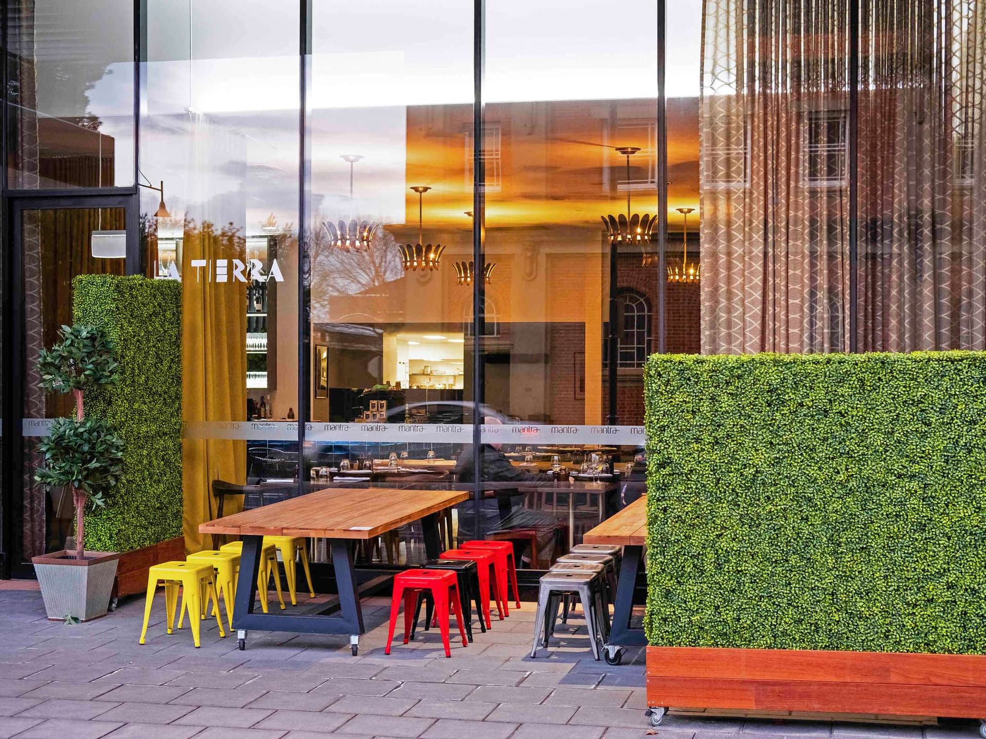 Mantra Albury