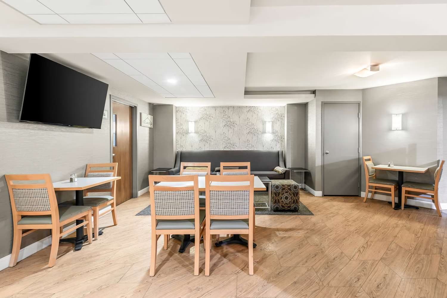 Best Western West Towne Suites
