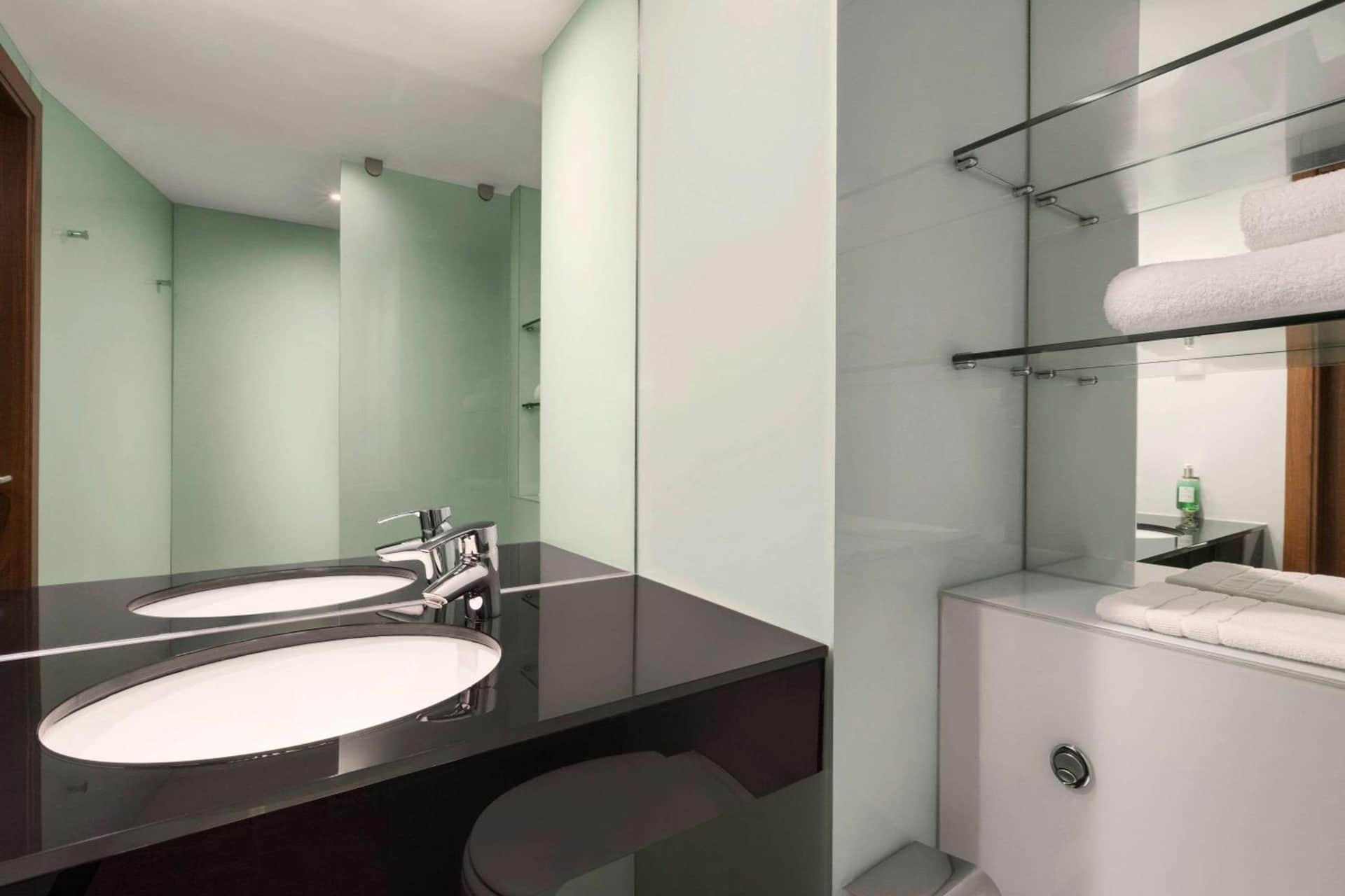 Ramada Encore by Wyndham, Leicester City Centre