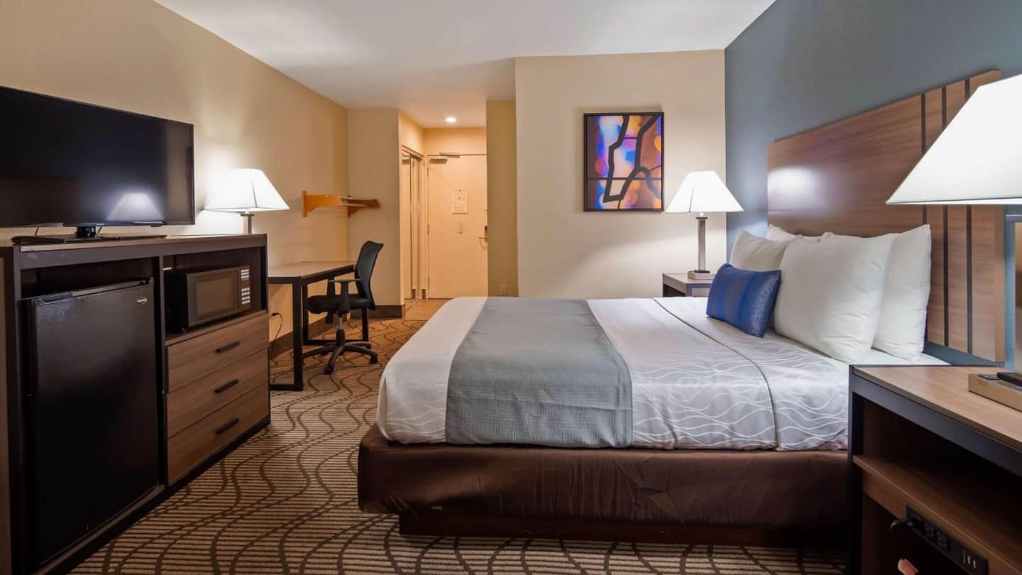Best Western Plus Heritage Inn