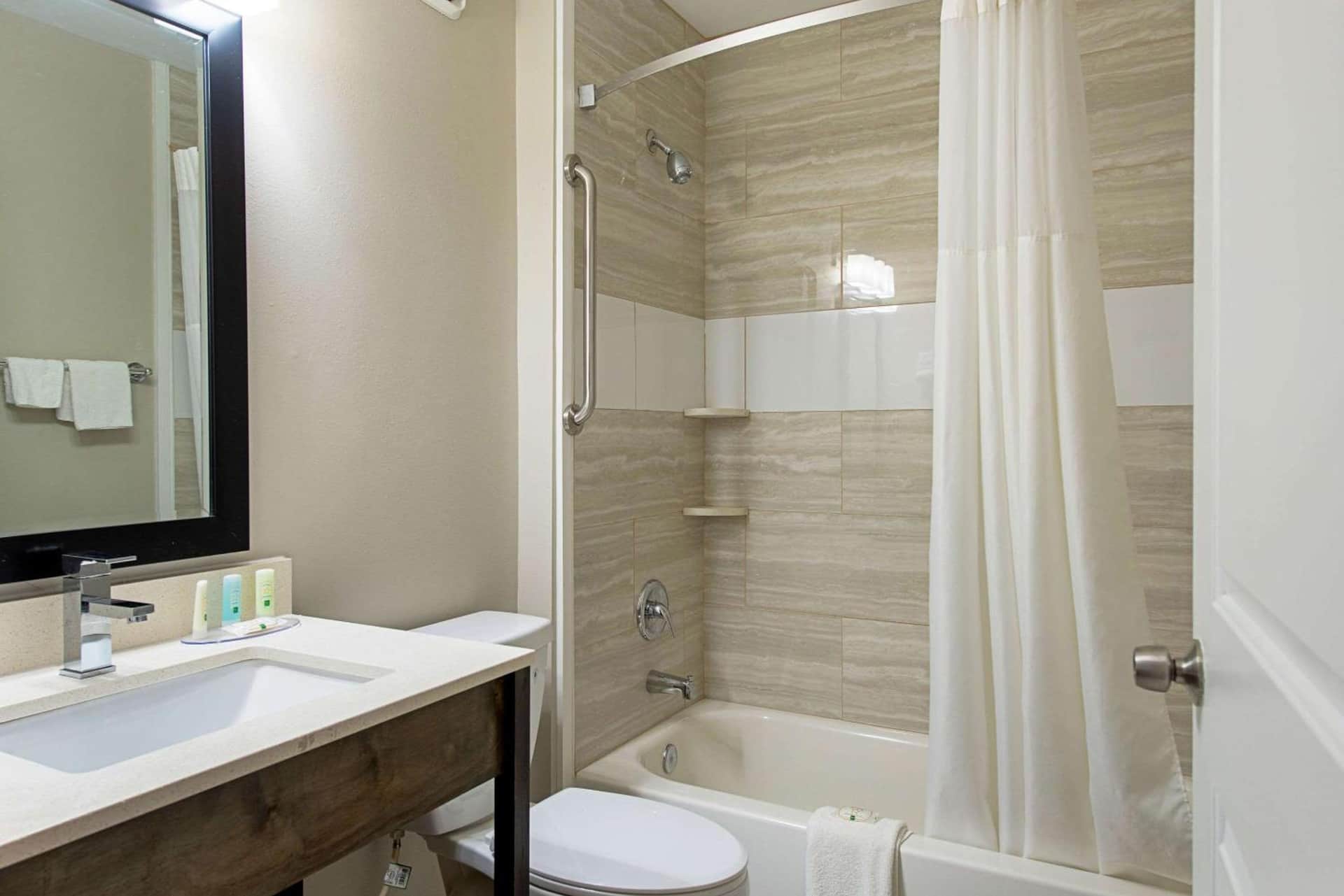 Quality inn - Mishawaka South bend