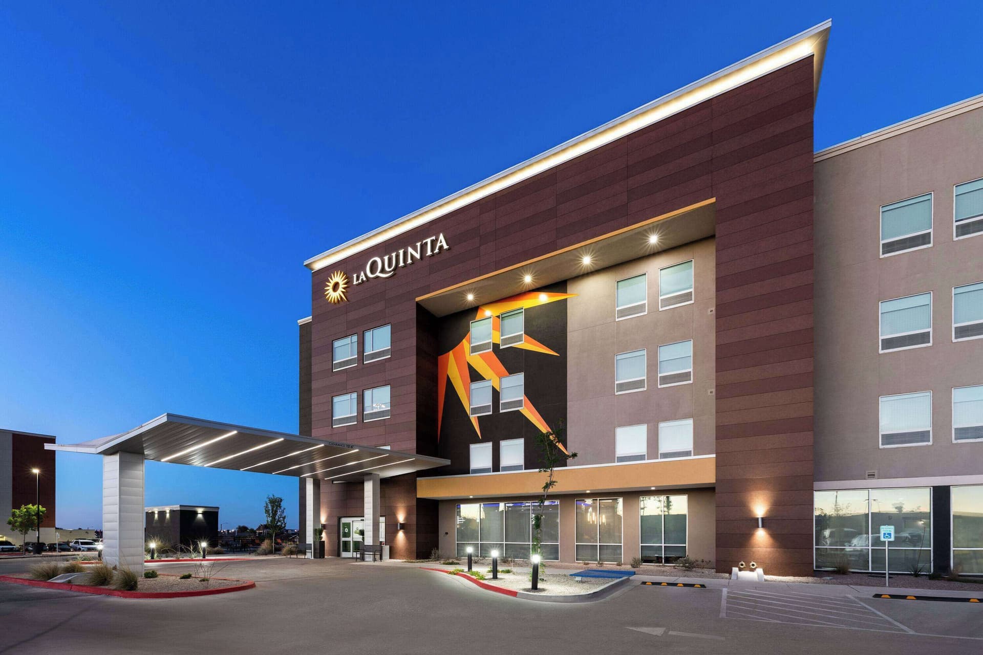 La Quinta Inn & Suites by Wyndham El Paso East Loop-375