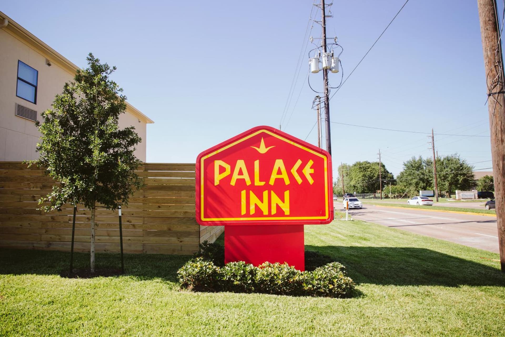 Palace Inn 290 & Jones Rd