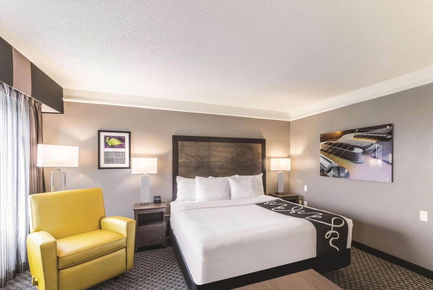 La Quinta Inn & Suites by Wyndham Austin Near The Domain