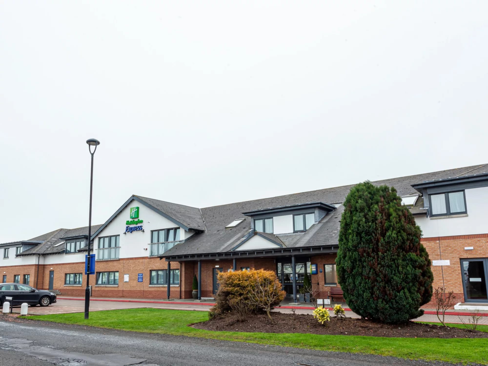 Holiday Inn Express - Edinburgh Airport by IHG